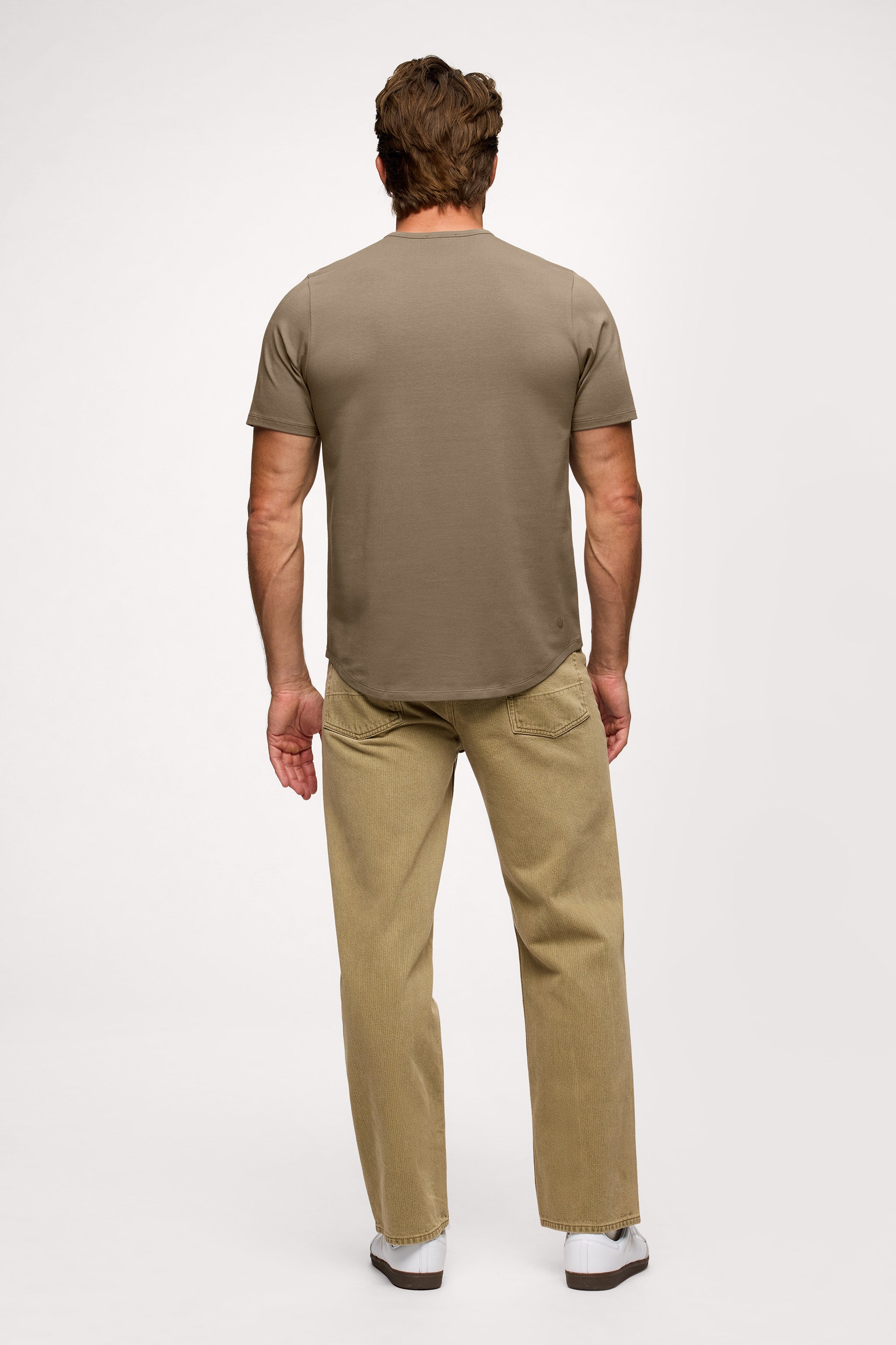 Men's Short Sleeve Curved Hem Tee