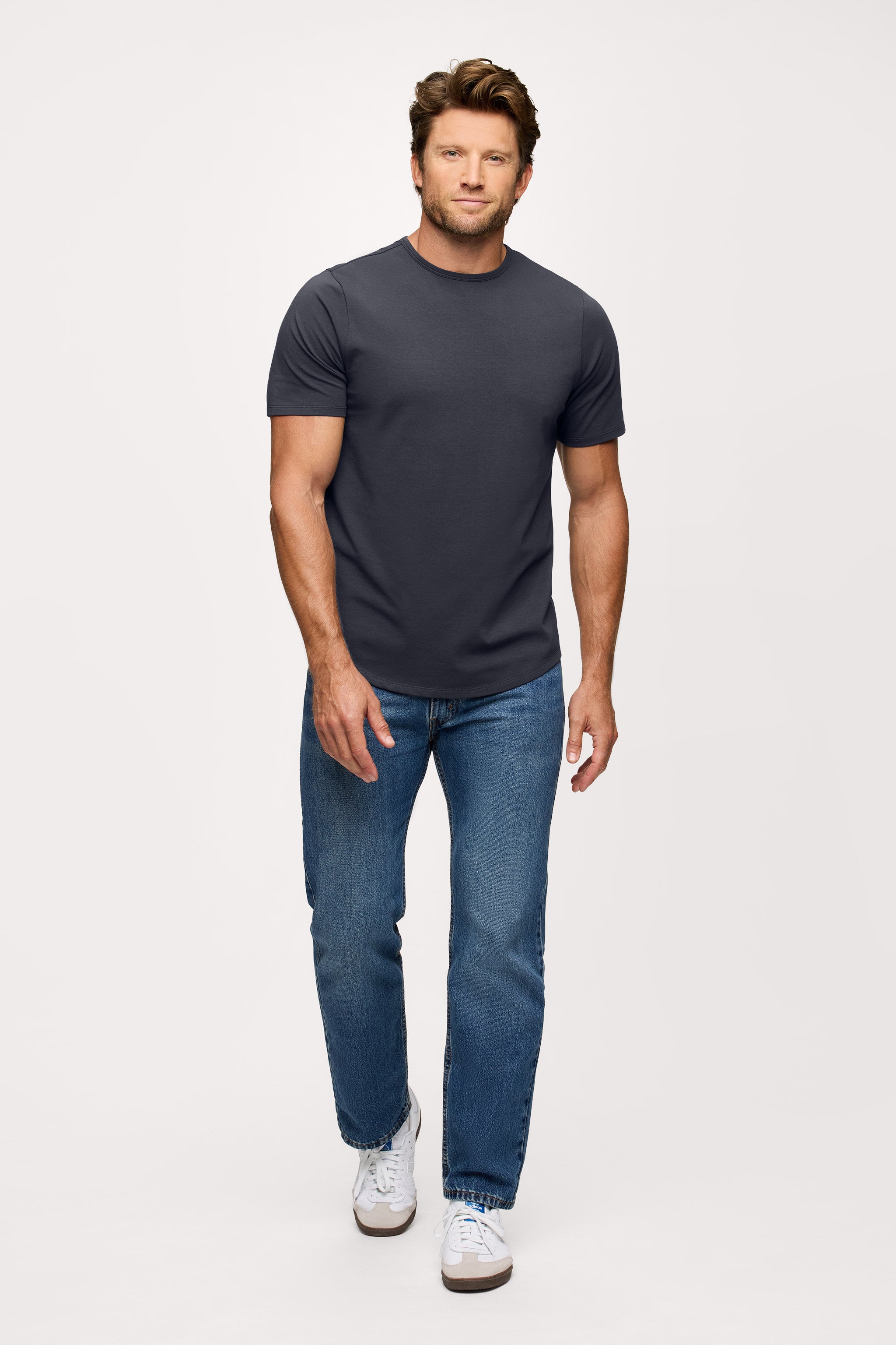 Men's Short Sleeve Curved Hem Tee