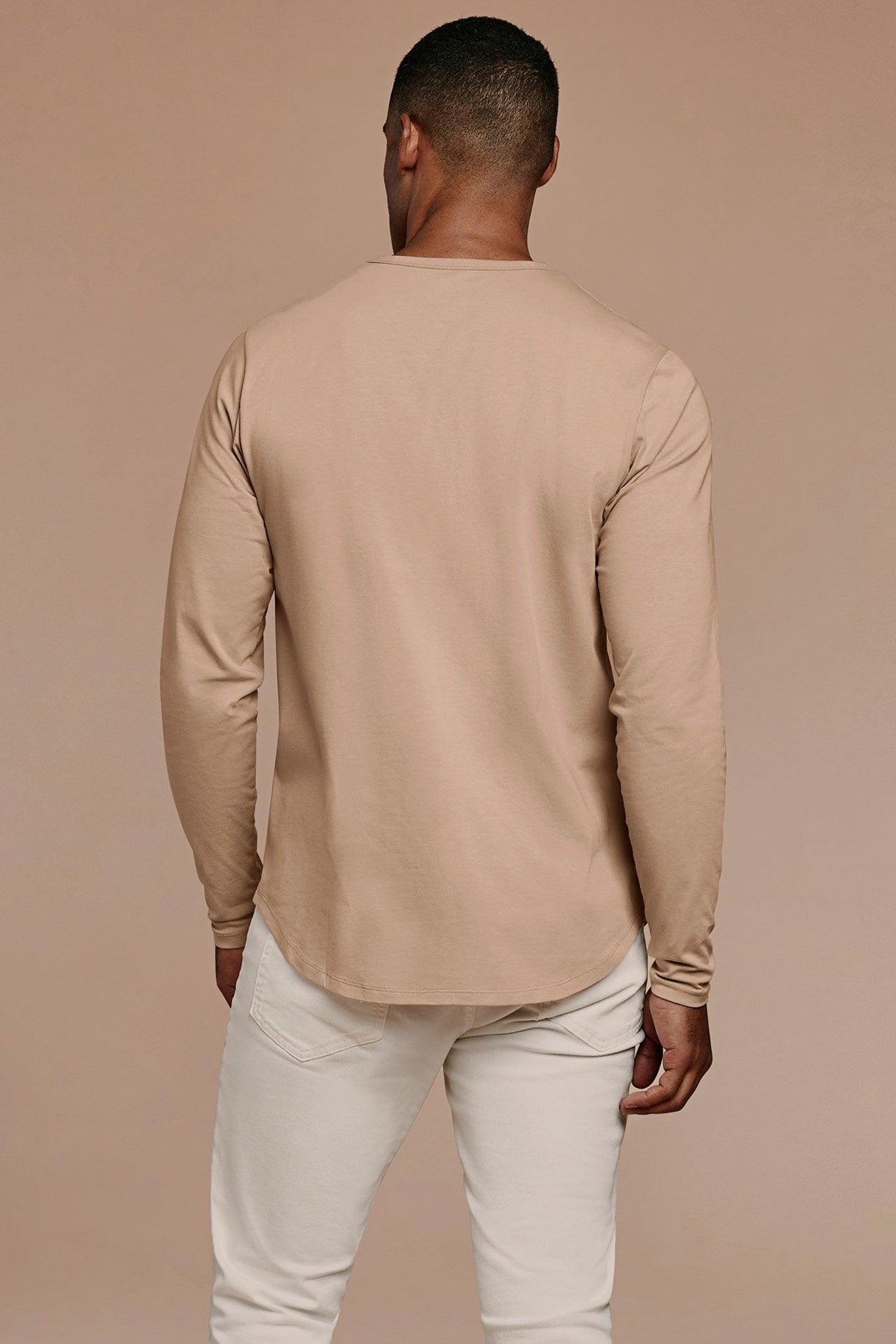 Men's Long Sleeve Curved Hem T-Shirt | Sand