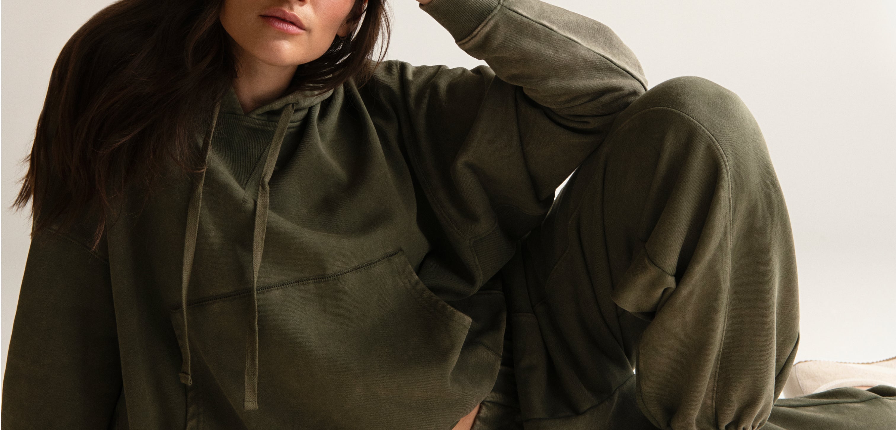 Why Women Love Oversized Hoodies for Traveling, Errands, and Everyday Comfort