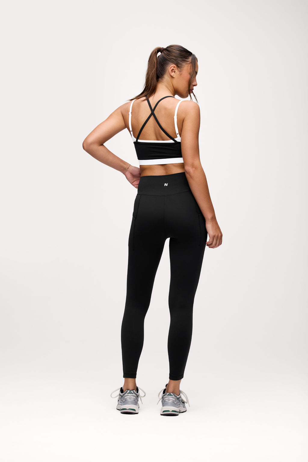 Motion Piped Legging with Pocket | Black