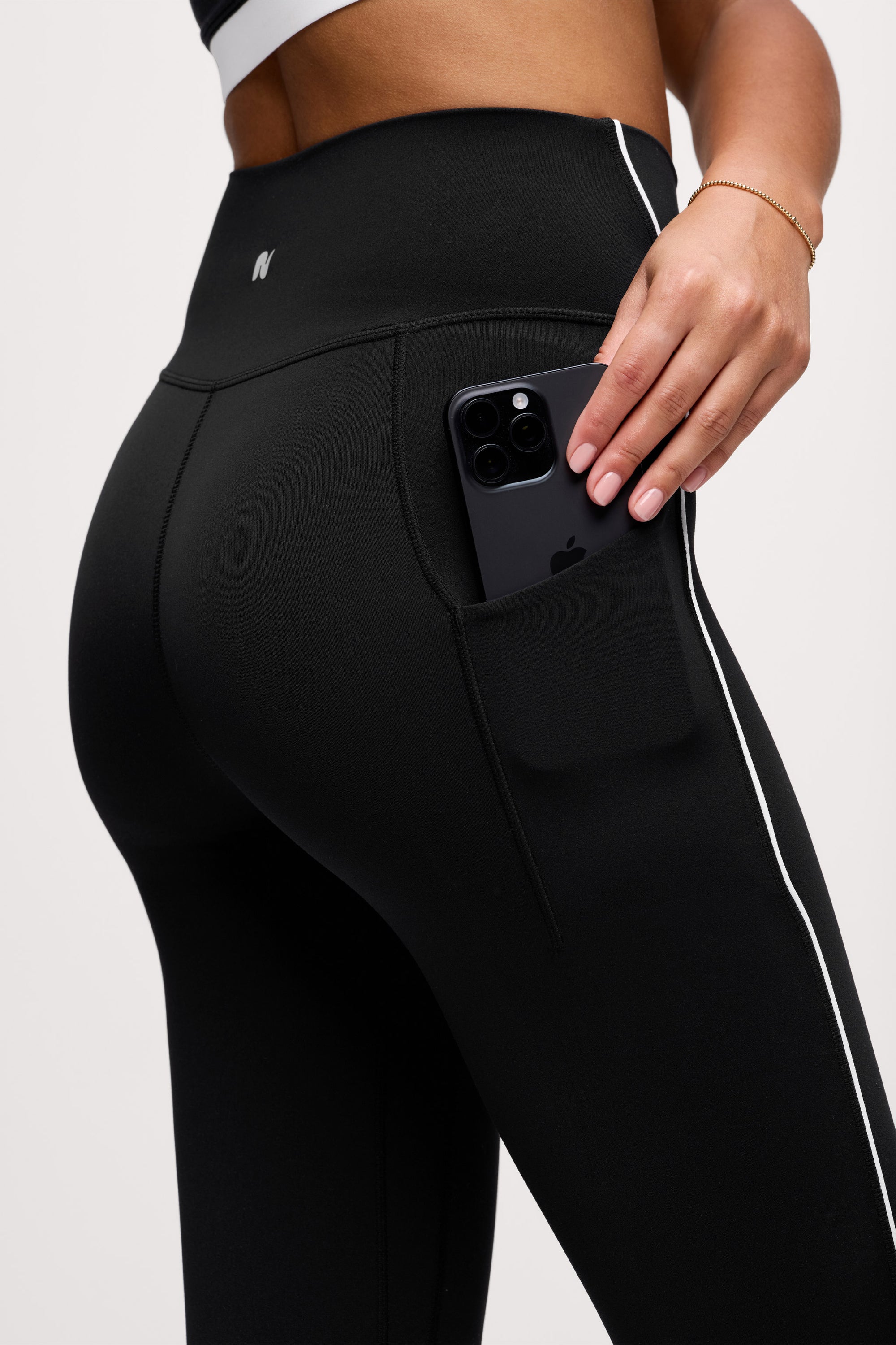 Motion Piped Legging with Pocket | Black