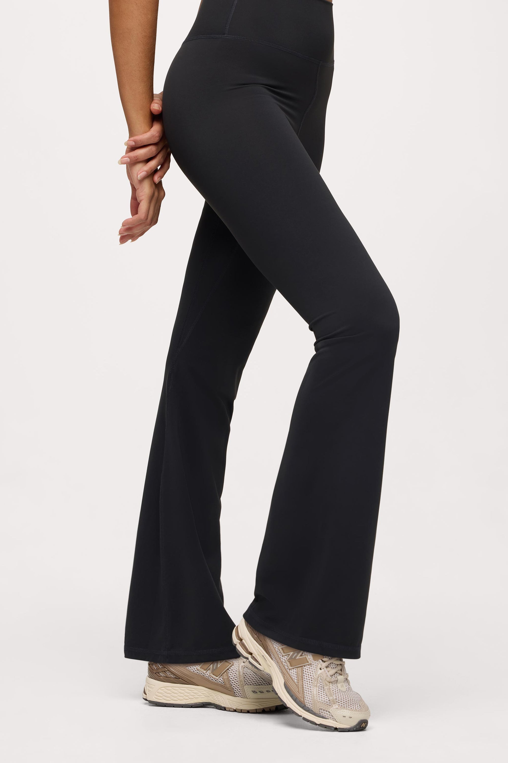 Motion Flare Legging