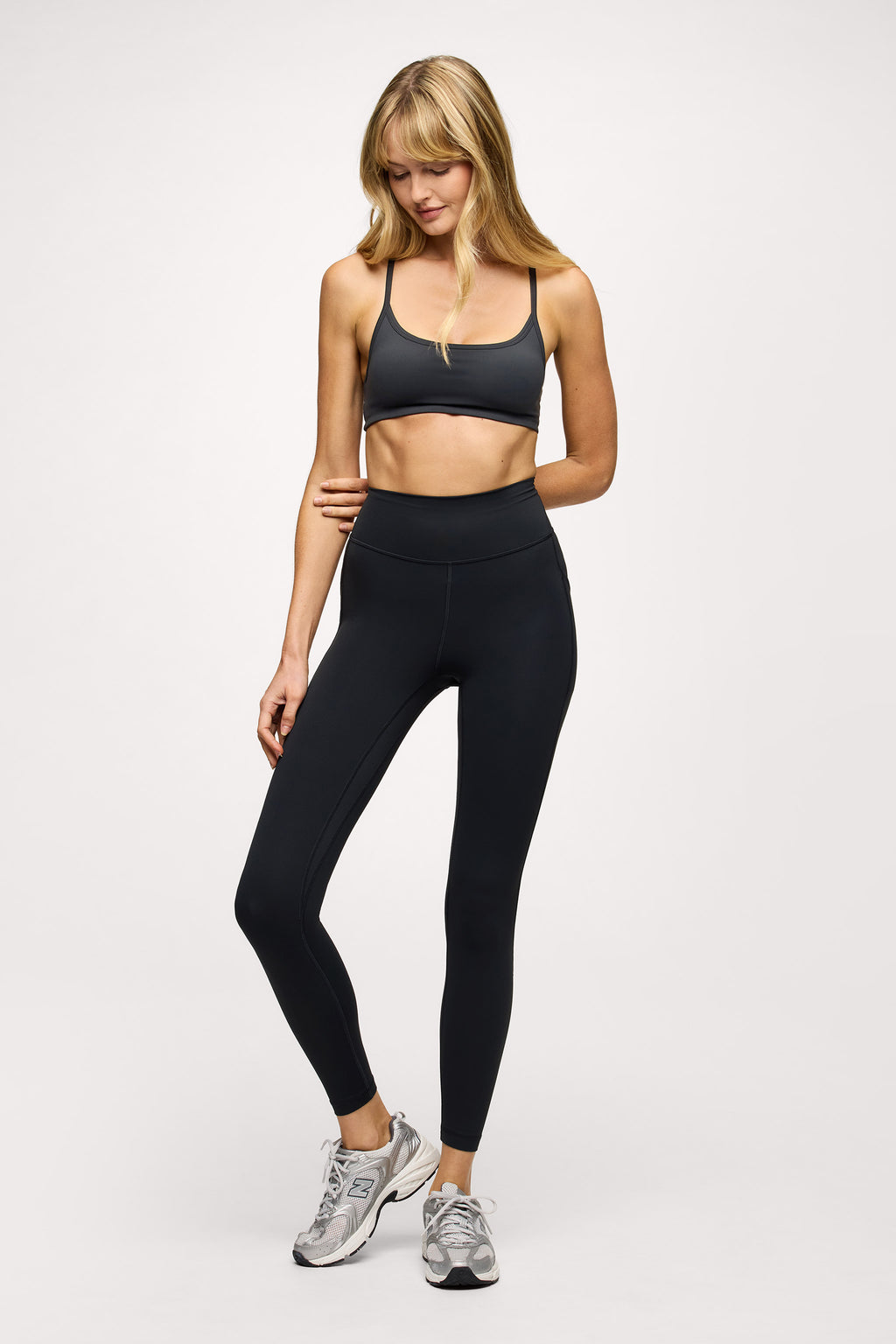nuuds medium-support sports bra - women’s padded bra with racerback