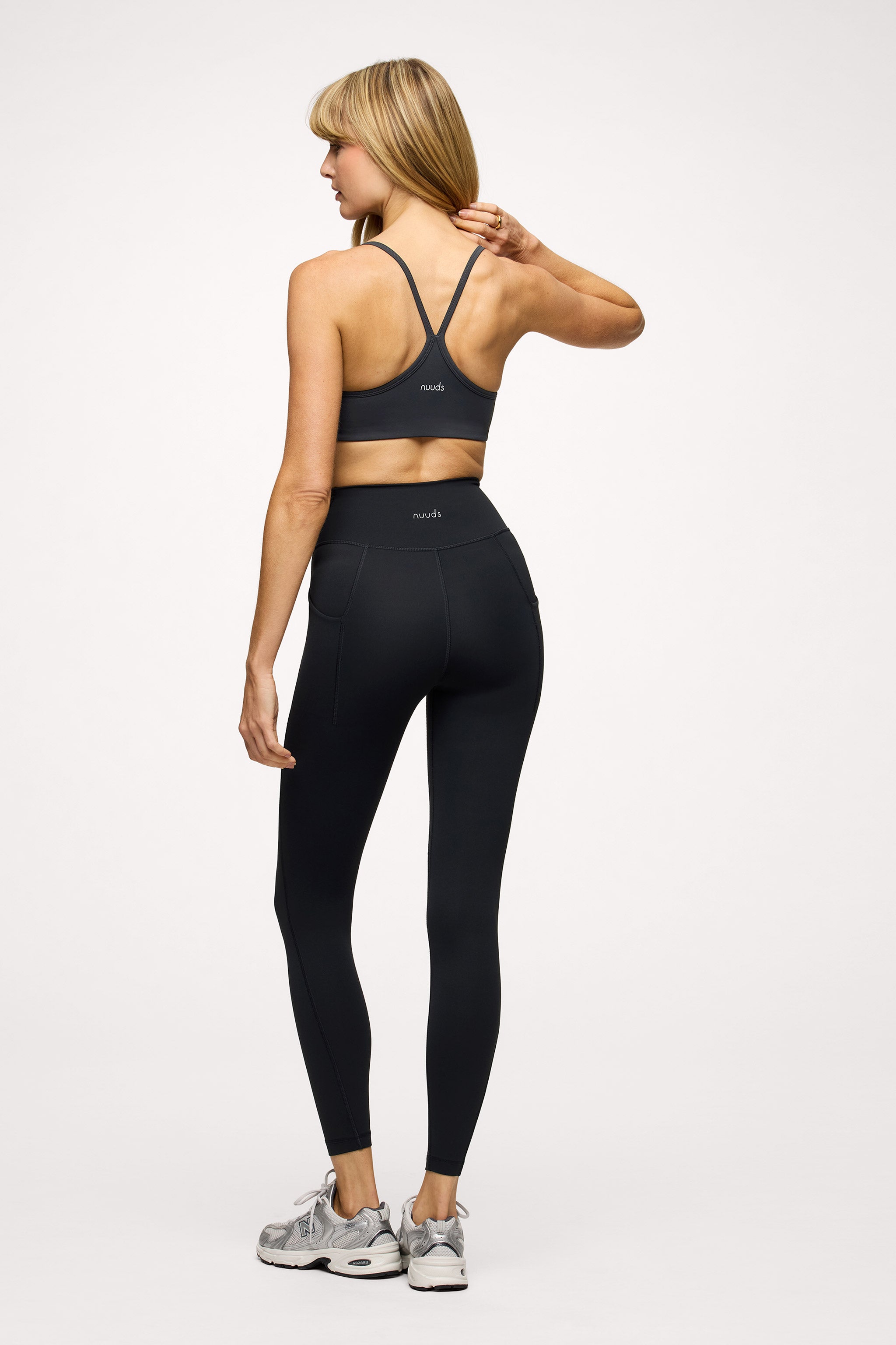 nuuds medium-support sports bra - women’s padded bra with racerback