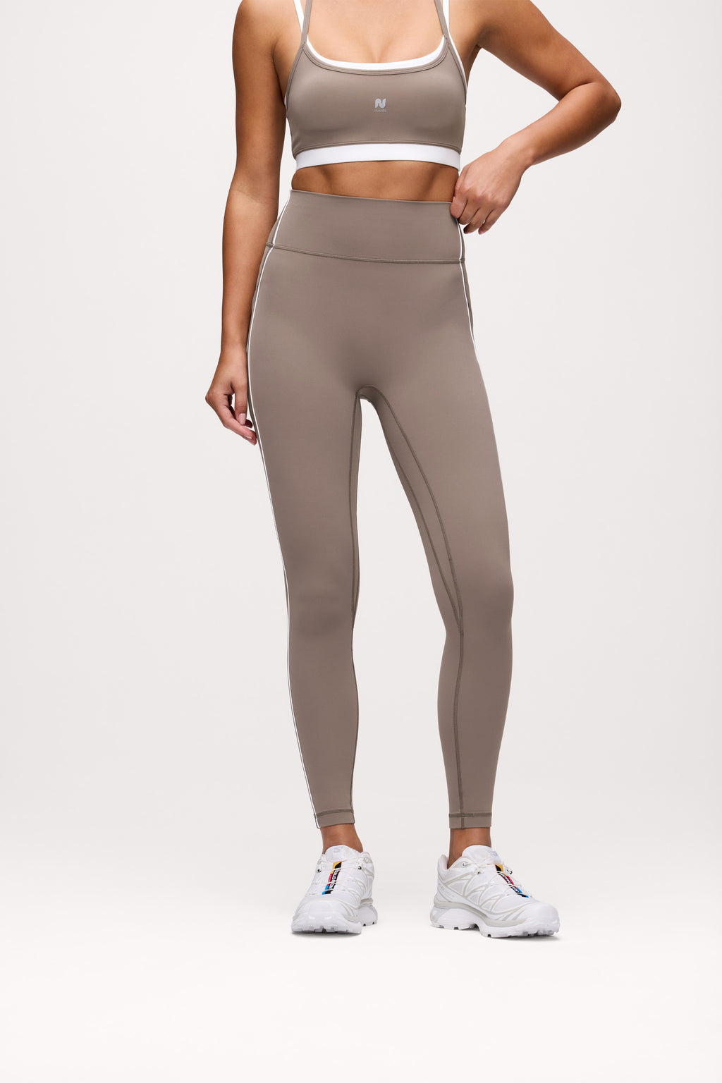 Motion Piped Legging with Pocket