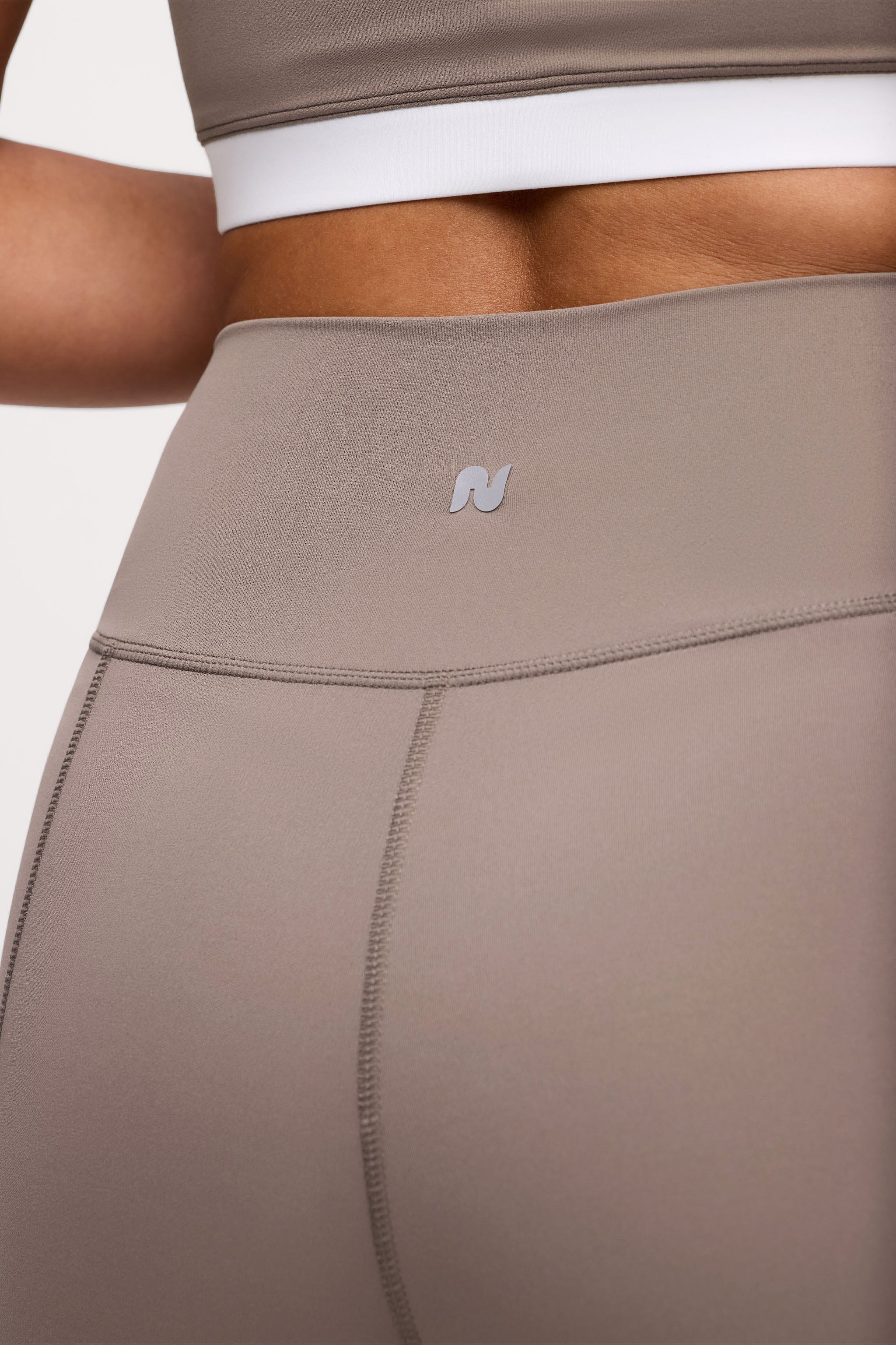 Motion Piped Legging with Pocket