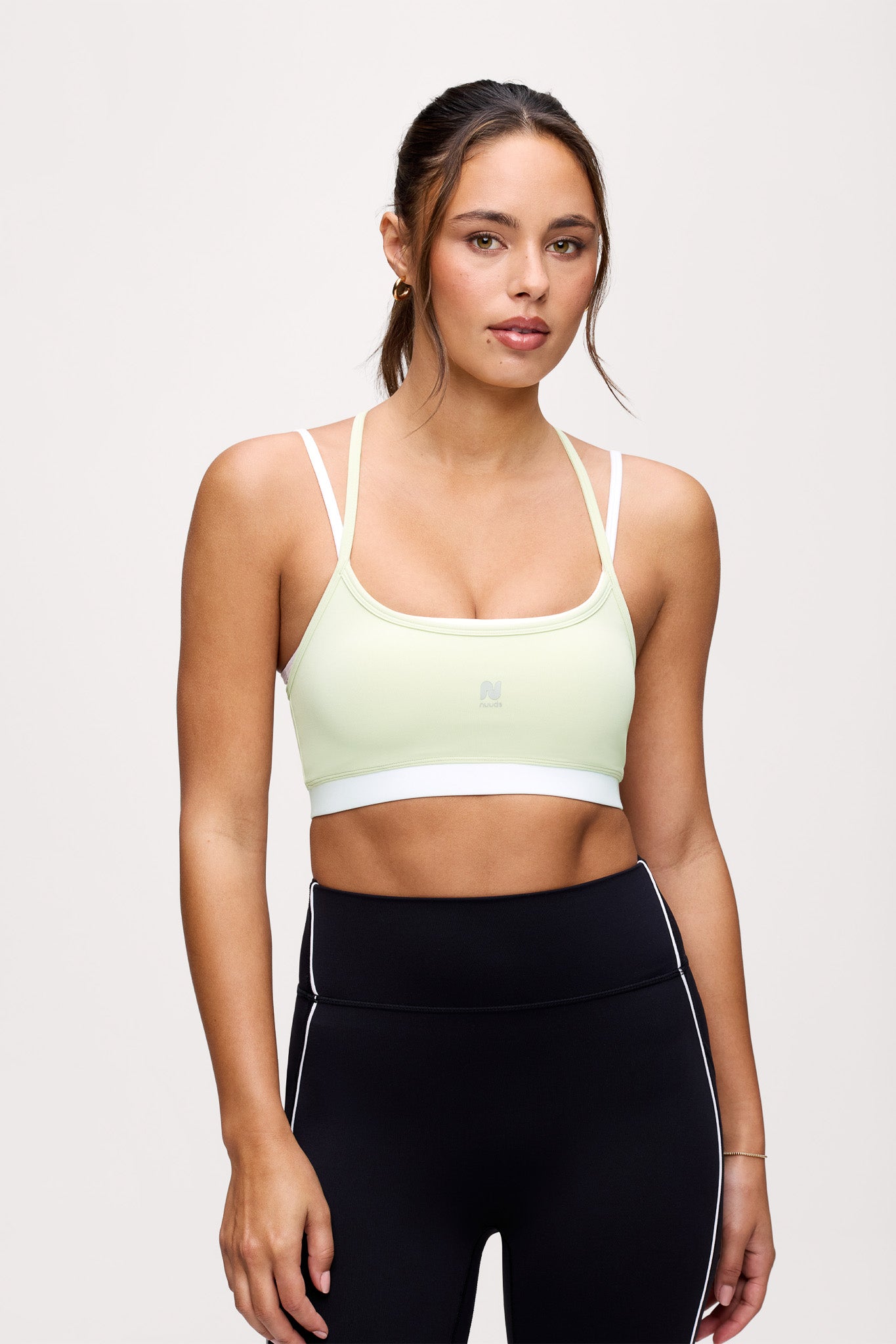 nuuds motion contrast layering bra sports bra pilates outfit padded yoga bra