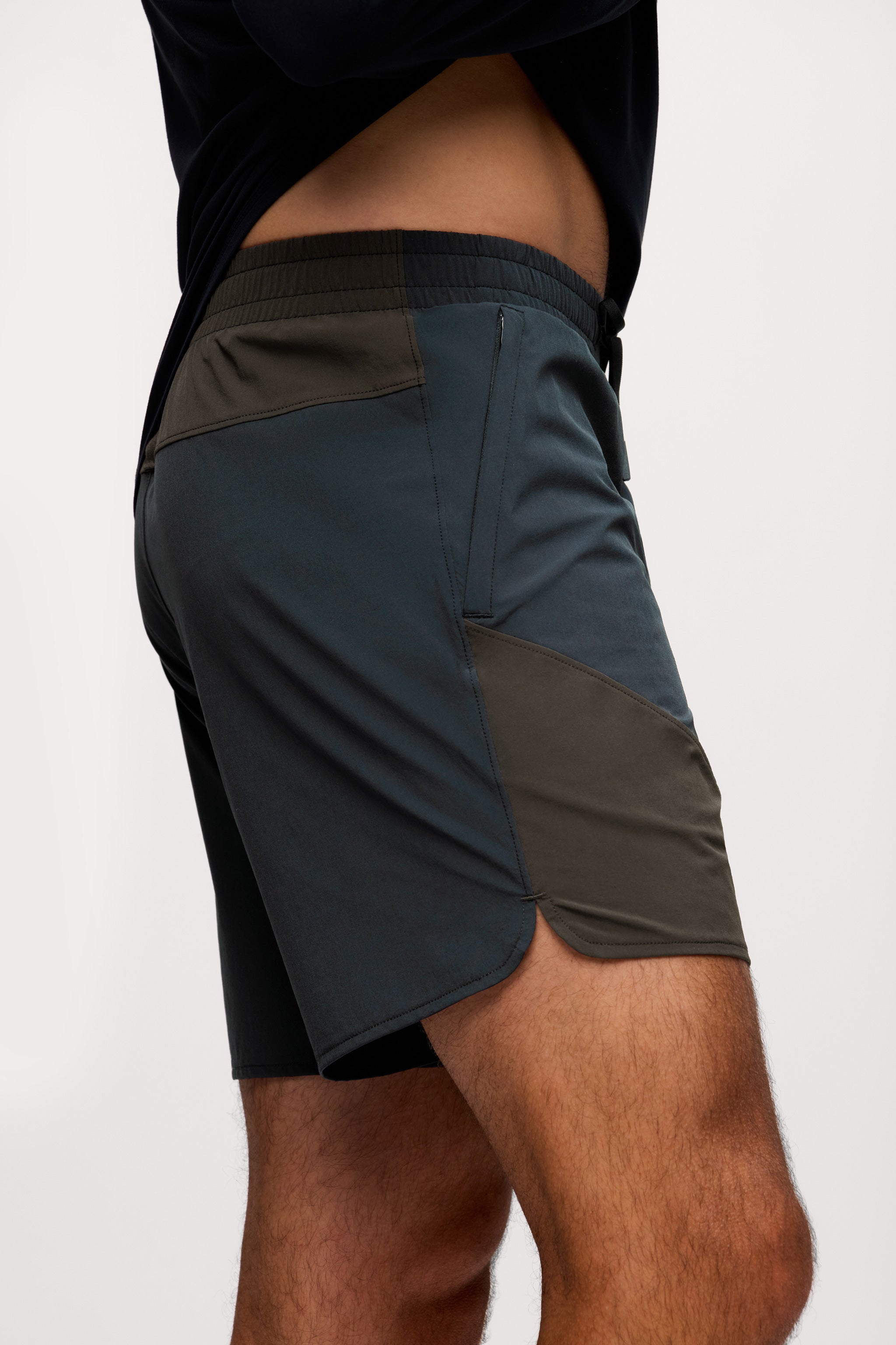 Contrast Panel Refine Short