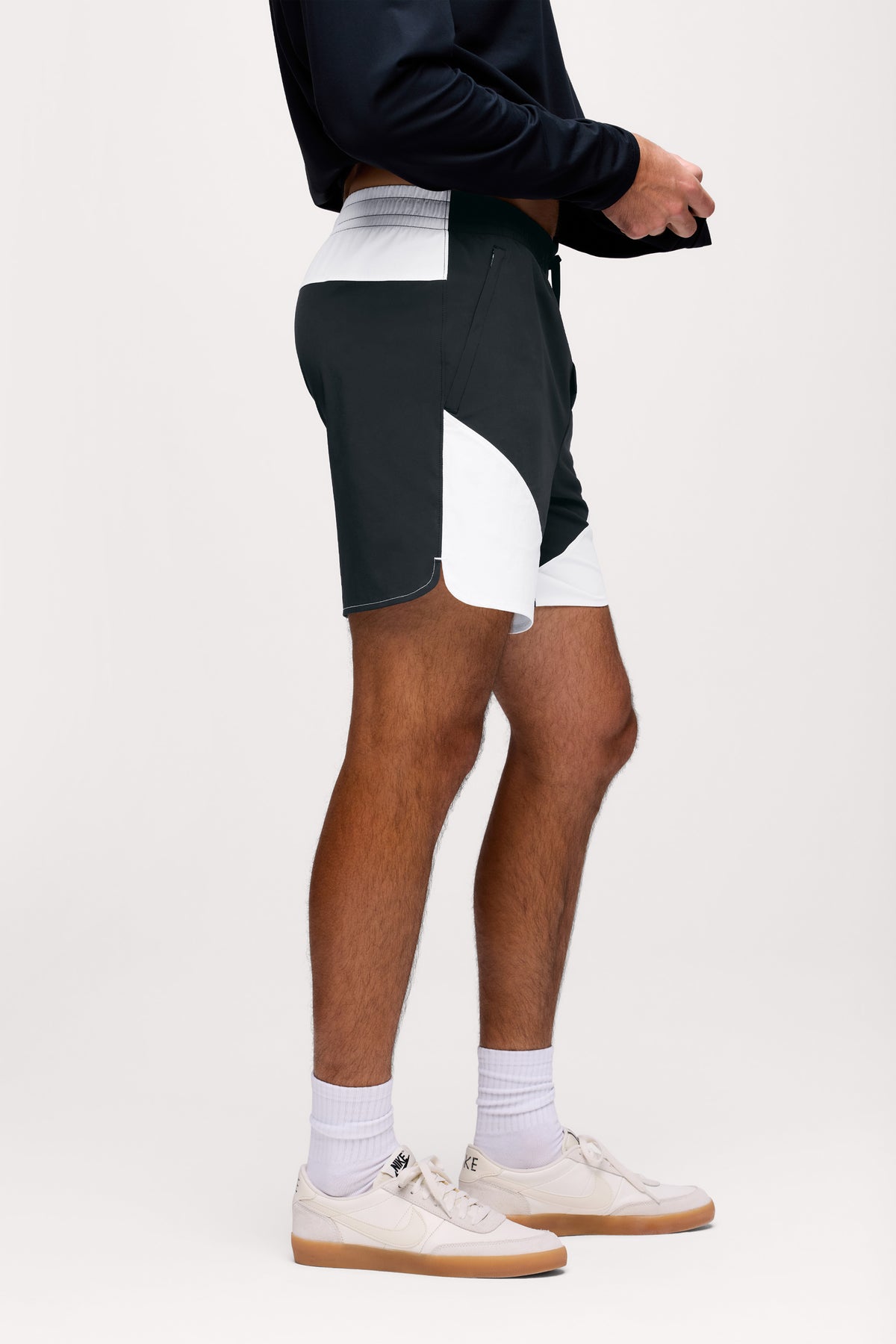 Color:White | Contrast Panel Refine Short