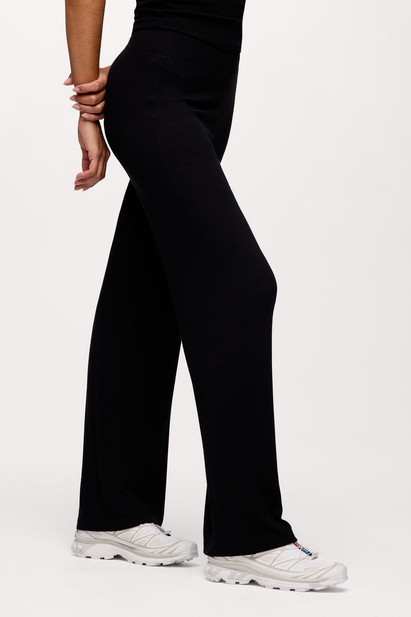 Slinky Rib Streamline Pant | Black image 
