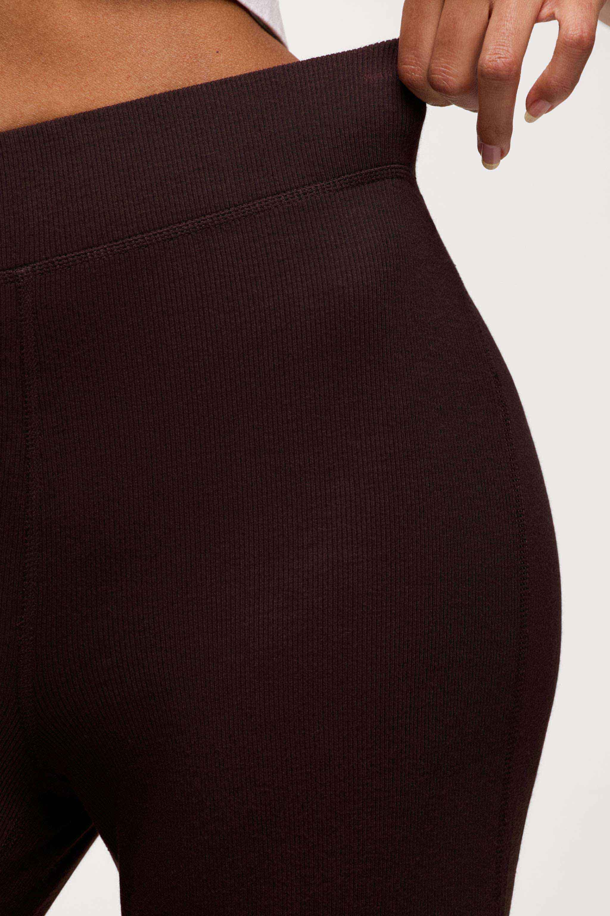 Slinky Rib Streamline Pant