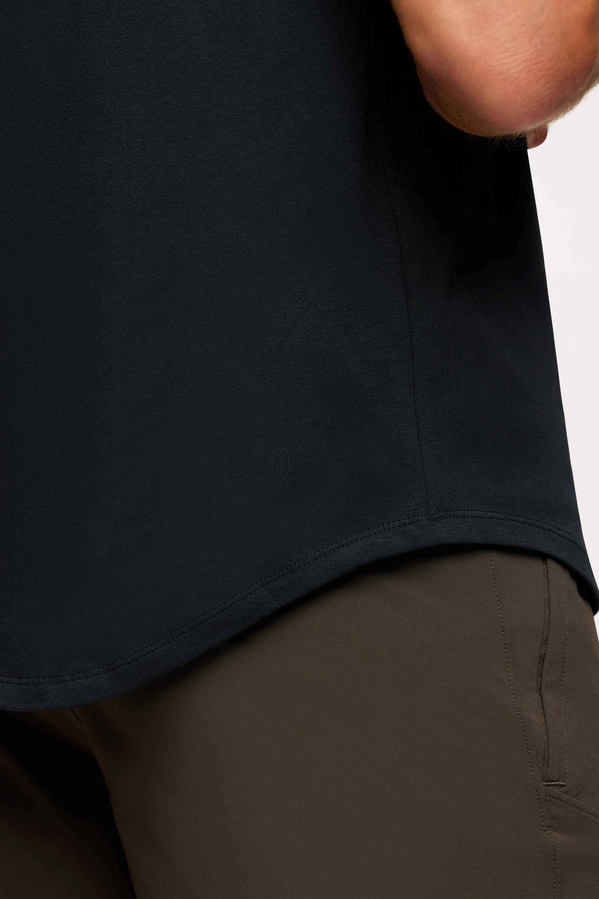 Color:Black | Men's Short Sleeve Curved Hem Tee