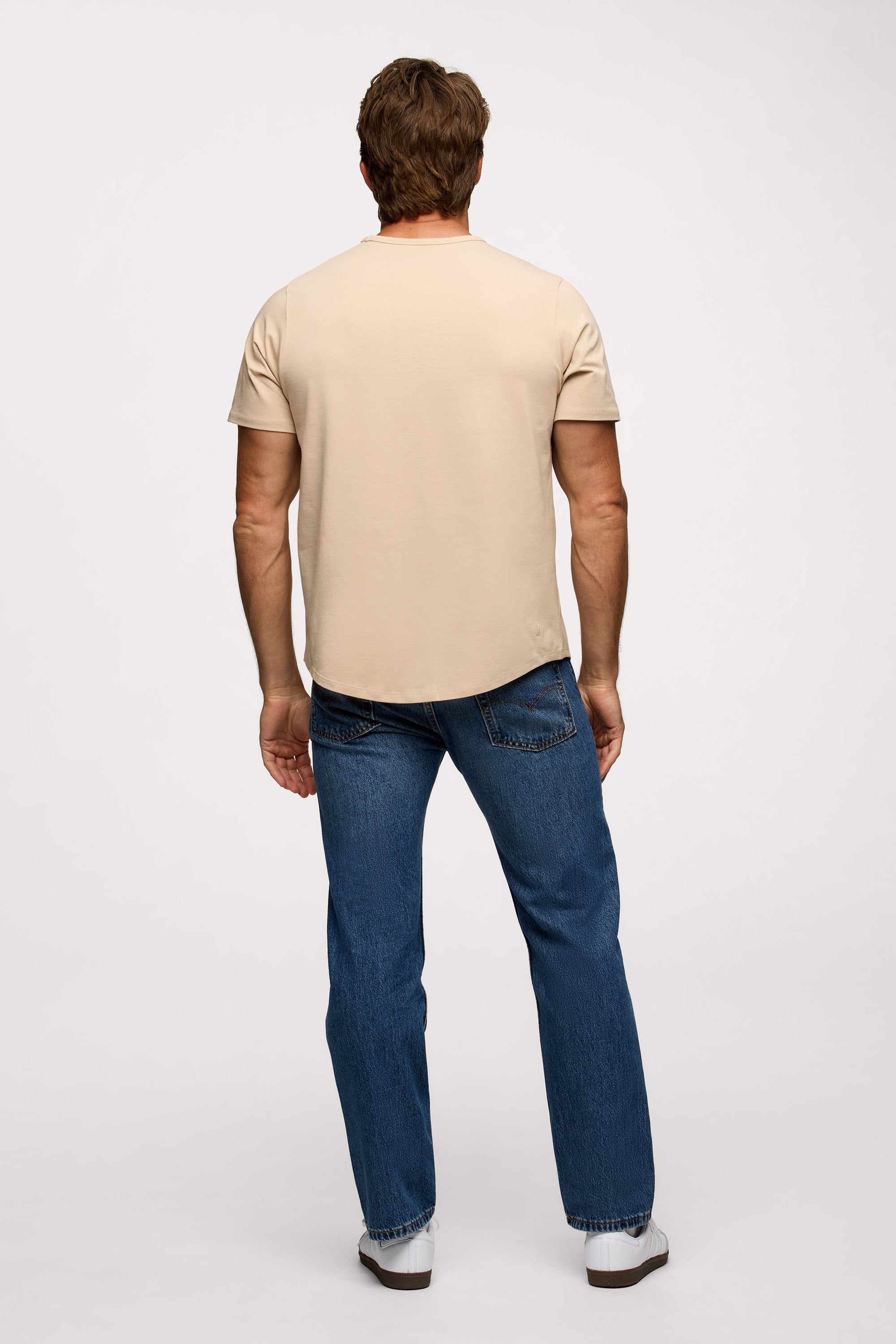 Men's Short Sleeve Curved Hem Tee
