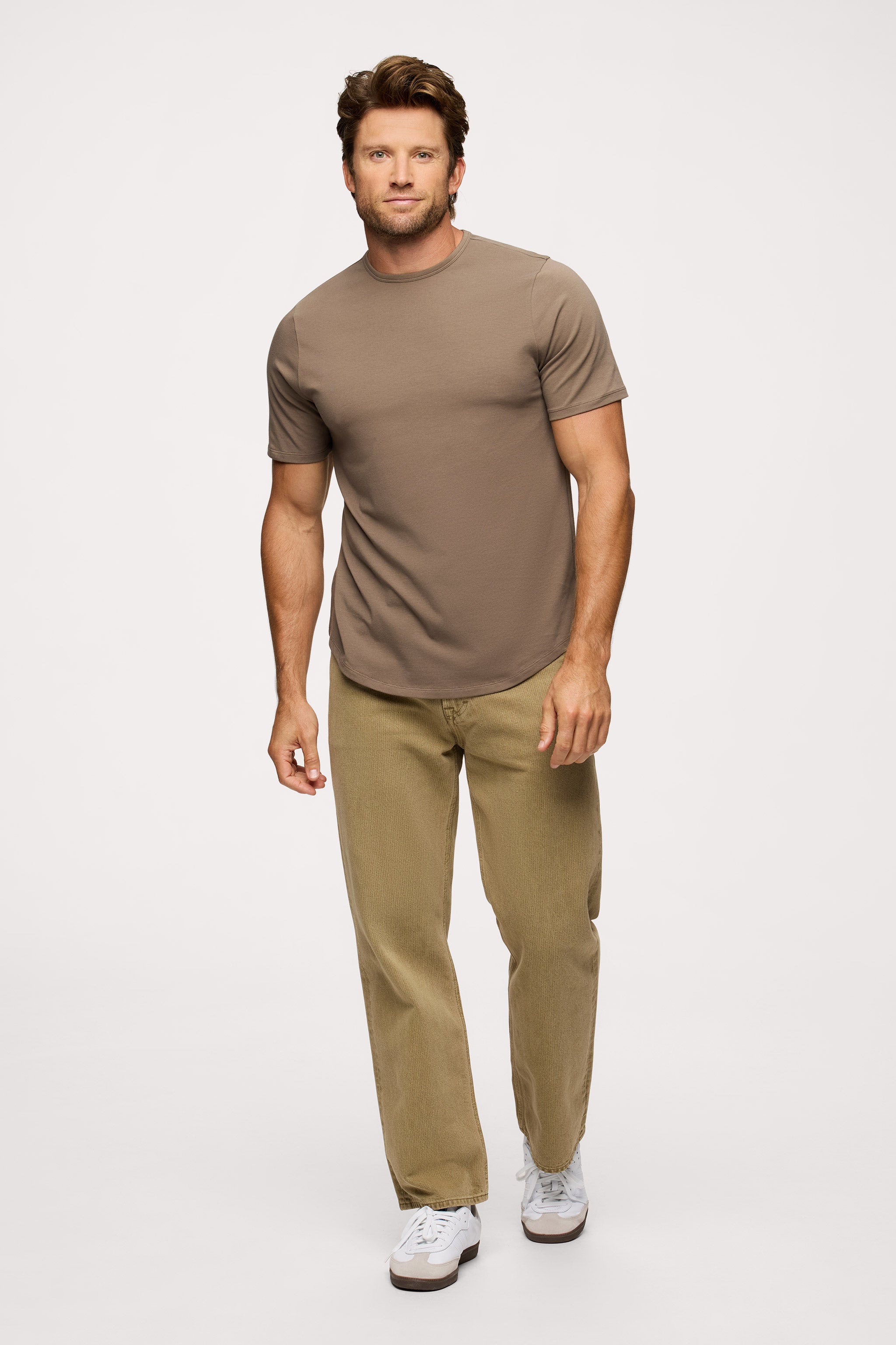 Men's Short Sleeve Curved Hem Tee