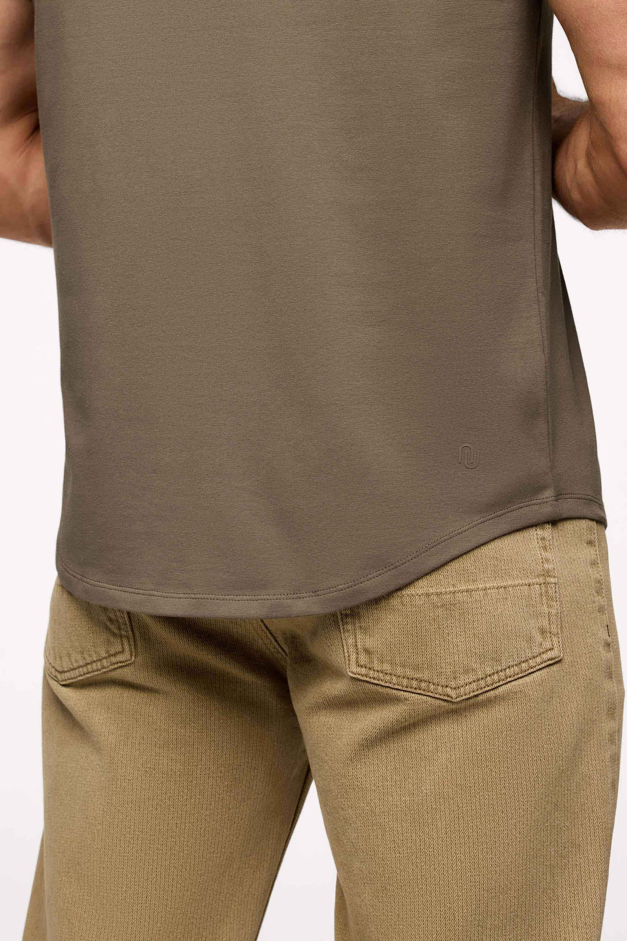 Men's Short Sleeve Curved Hem Tee