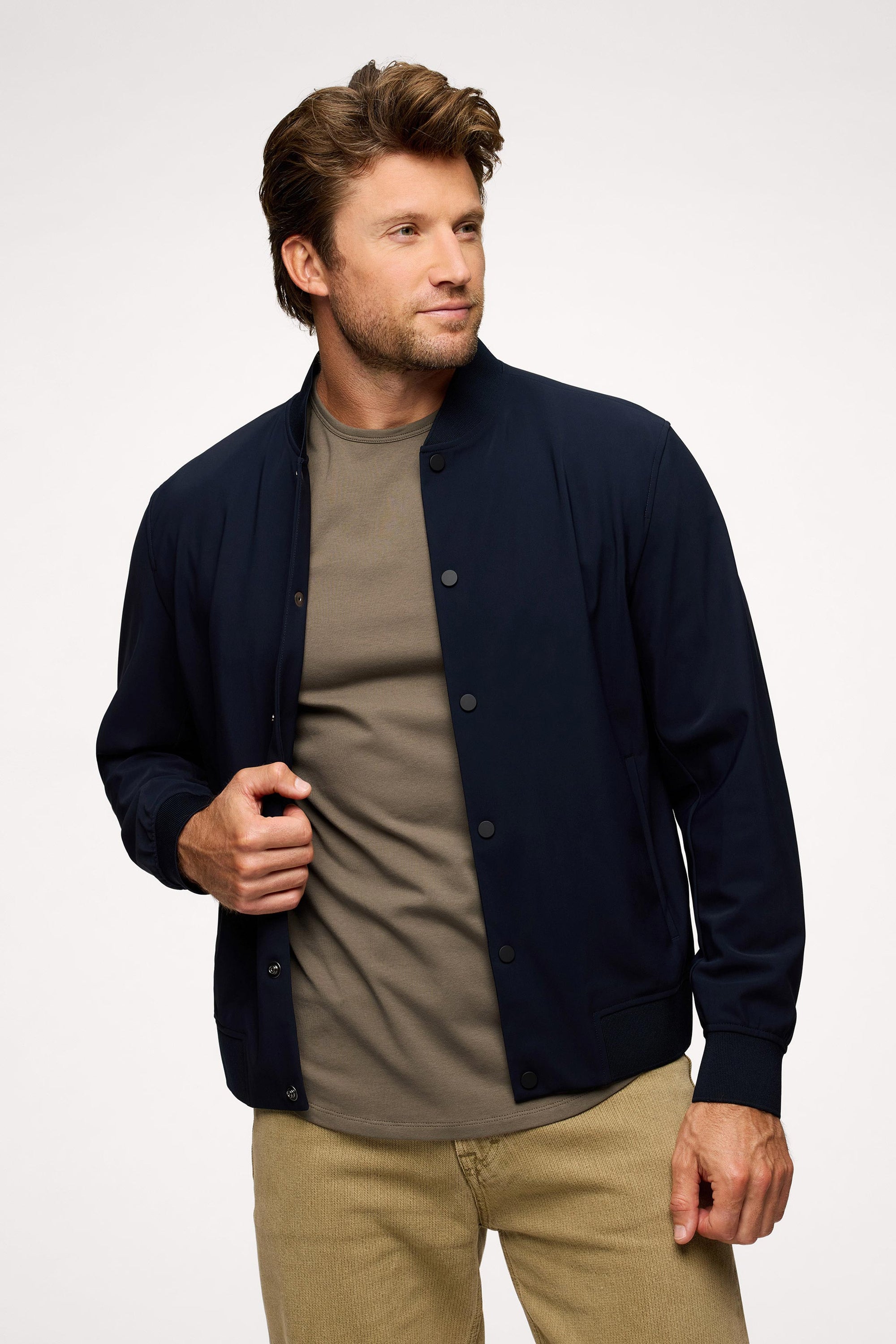 Men's Short Sleeve Curved Hem Tee