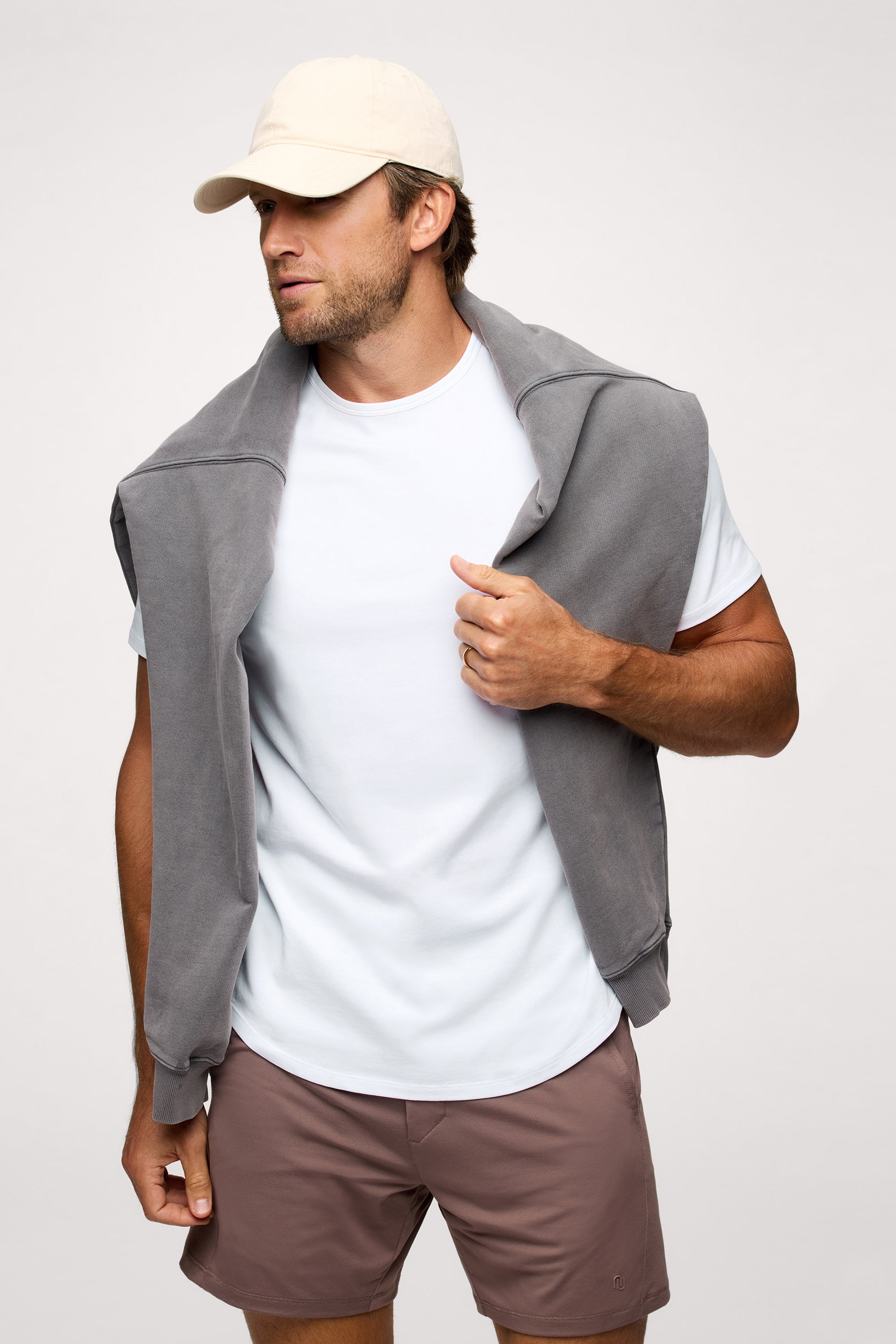 Men's Short Sleeve Curved Hem Tee