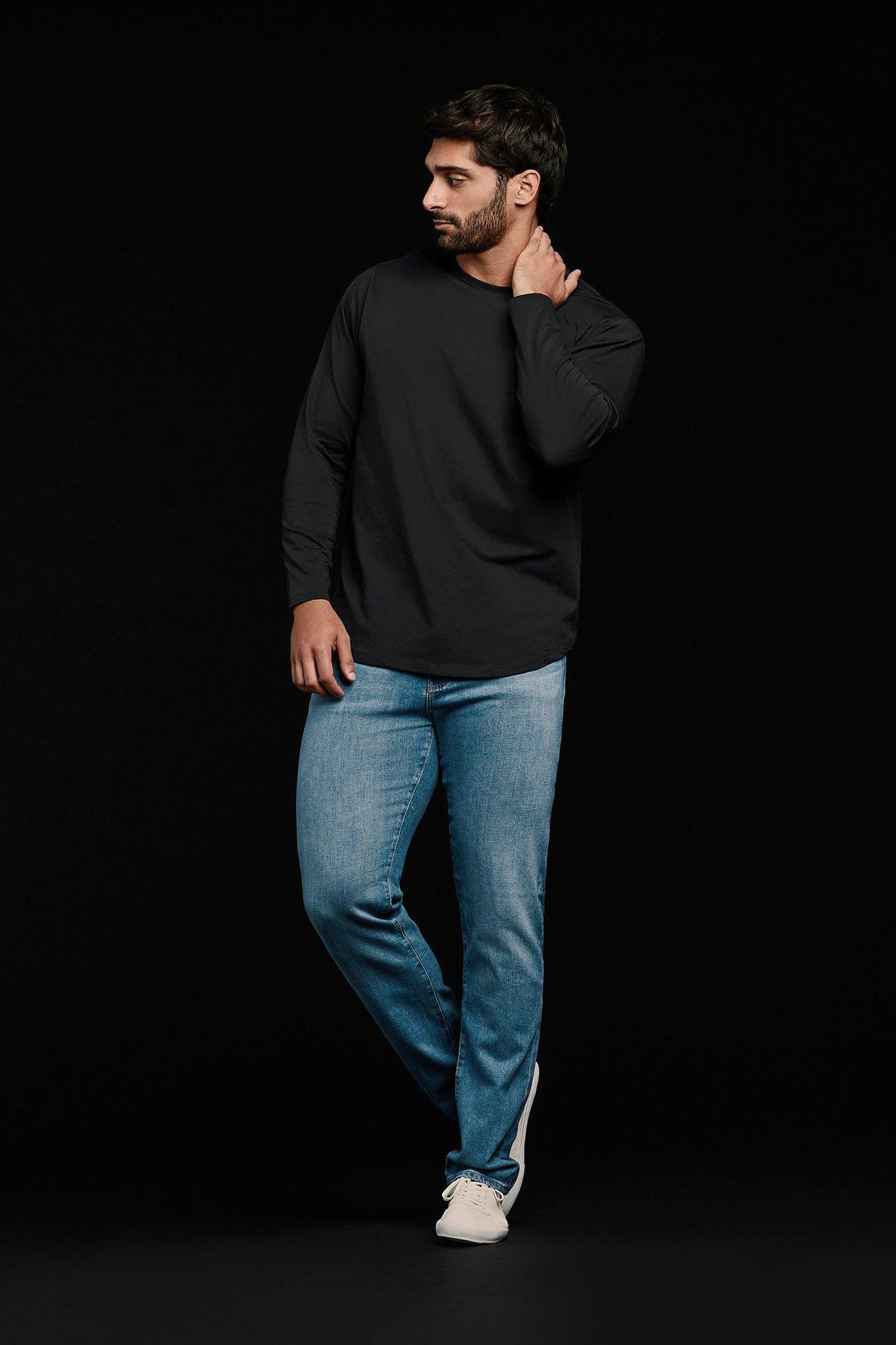 Men's Long Sleeve Curved Hem T-Shirt | Black