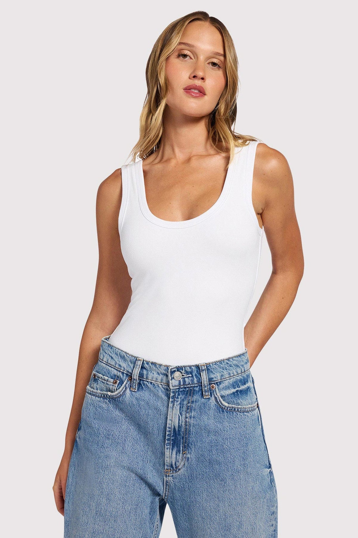 Color:White | Seamless Scoop Tank Bodysuit