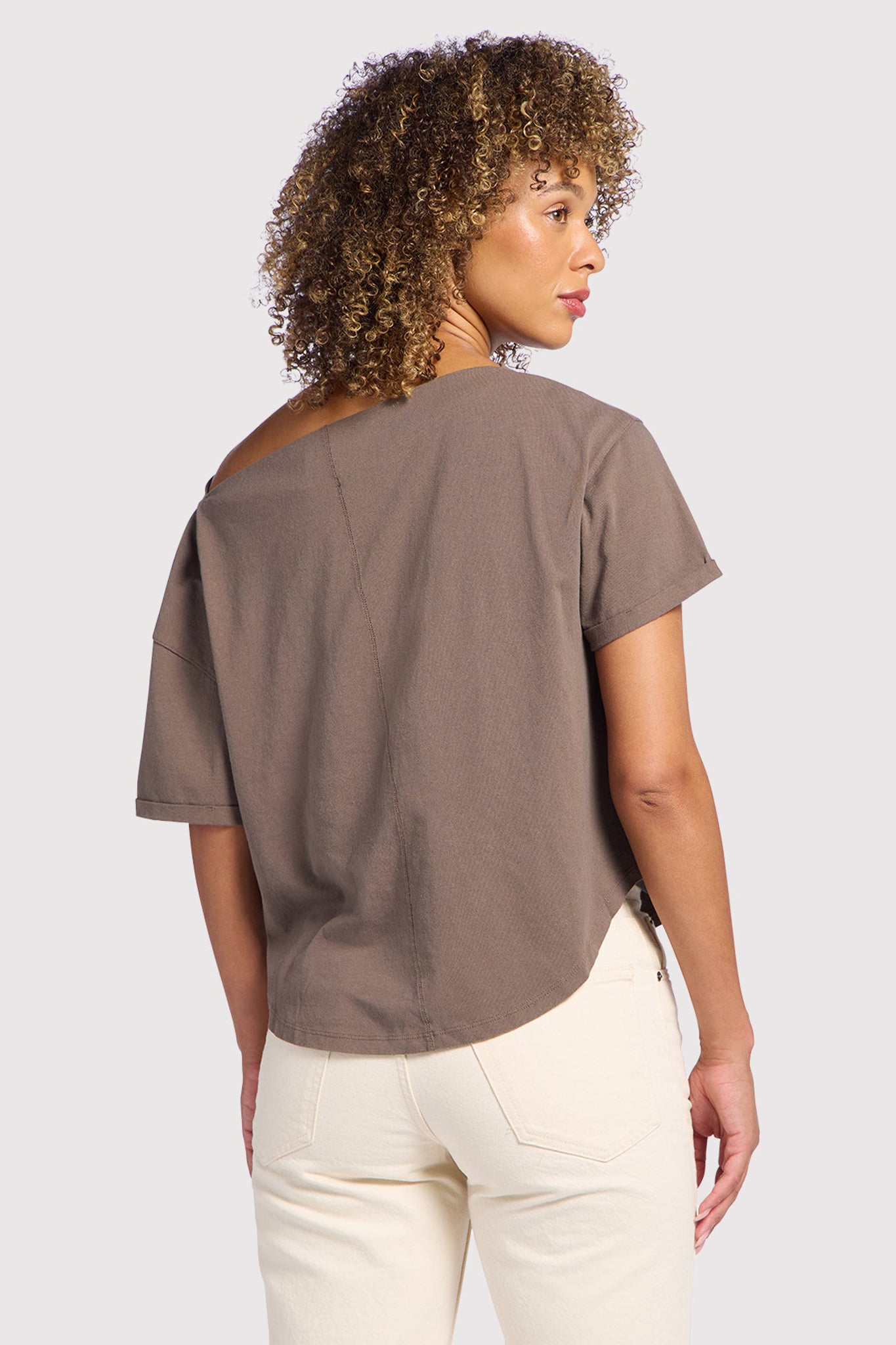 Tシャツ(半袖+袖なし) andmary Connie offshoulder tops Women's Easy Off-the-Shoulder Number Graphic Tee | Women's Sale