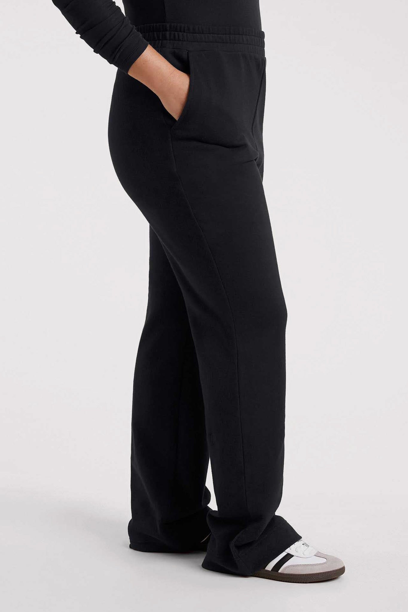 Wide Leg Sweatpant