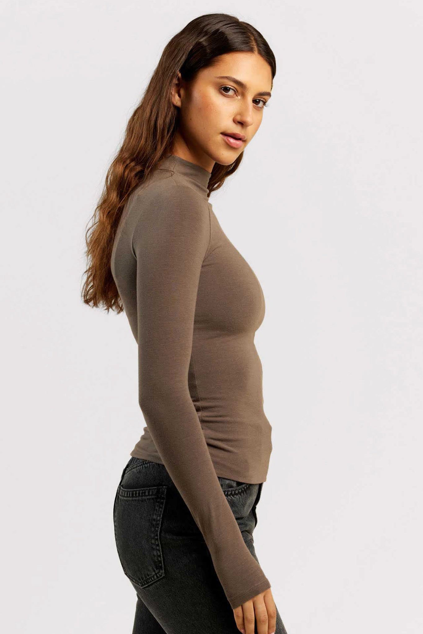 Cotton Stretch Long Sleeve Mock Neck Shirt | Mocha – nuuds