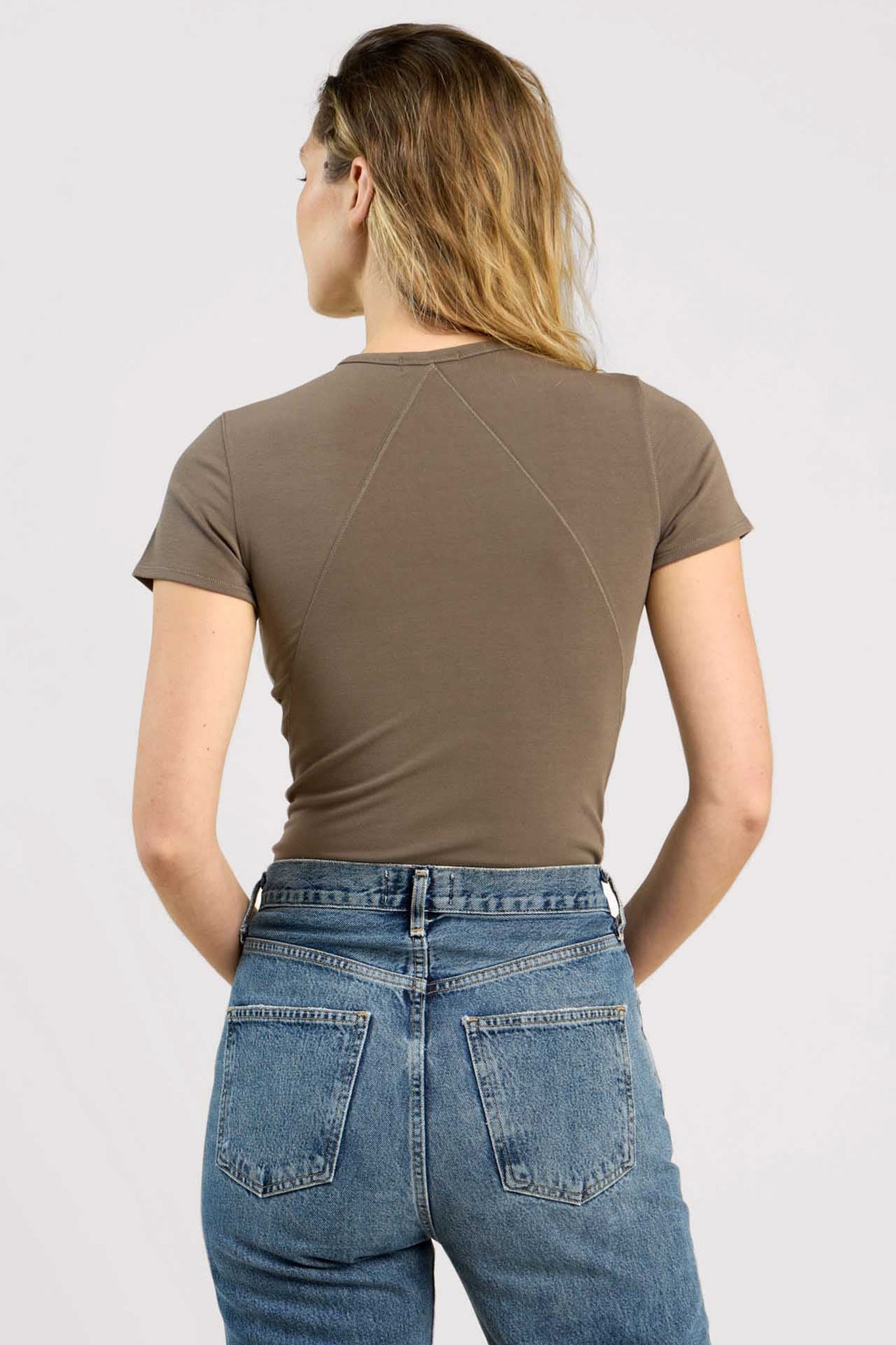 SwiftStretch Seamed Tee