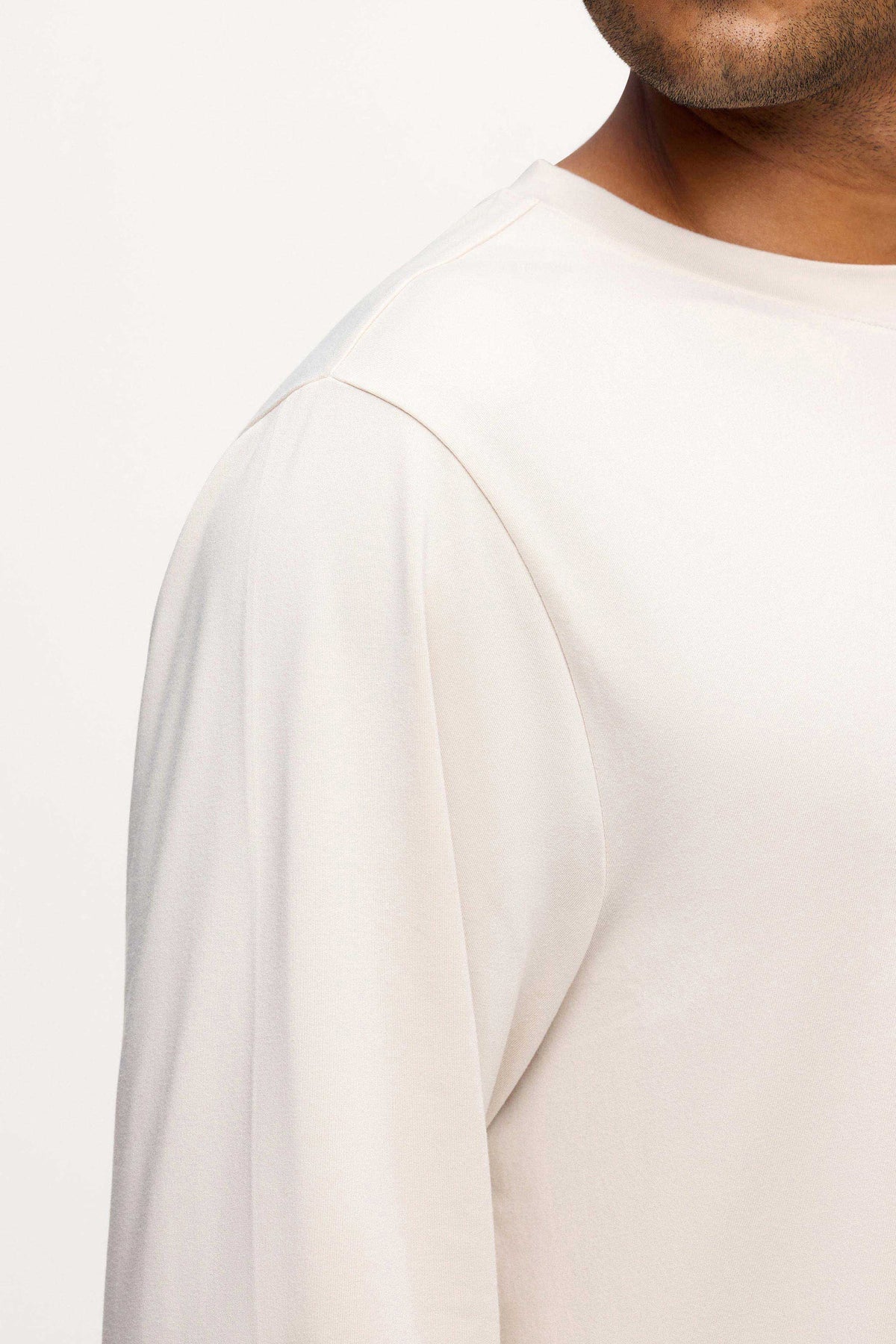 Color:Linen | Men's Long Sleeve Movement Tee
