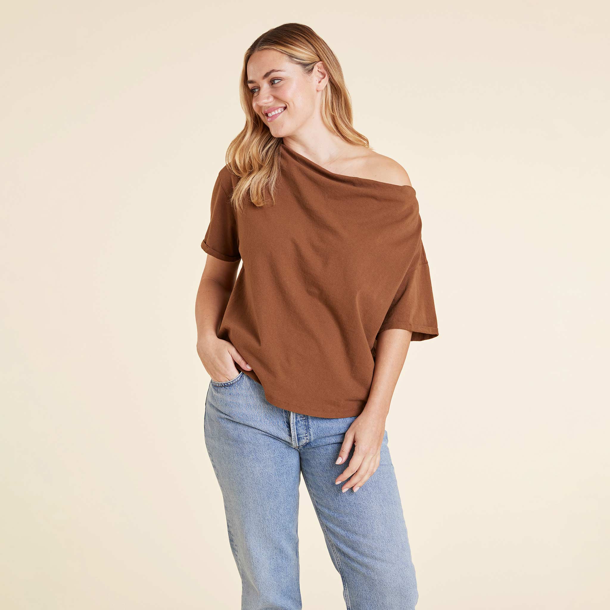 Off The Shoulder T-Shirt | Chocolate