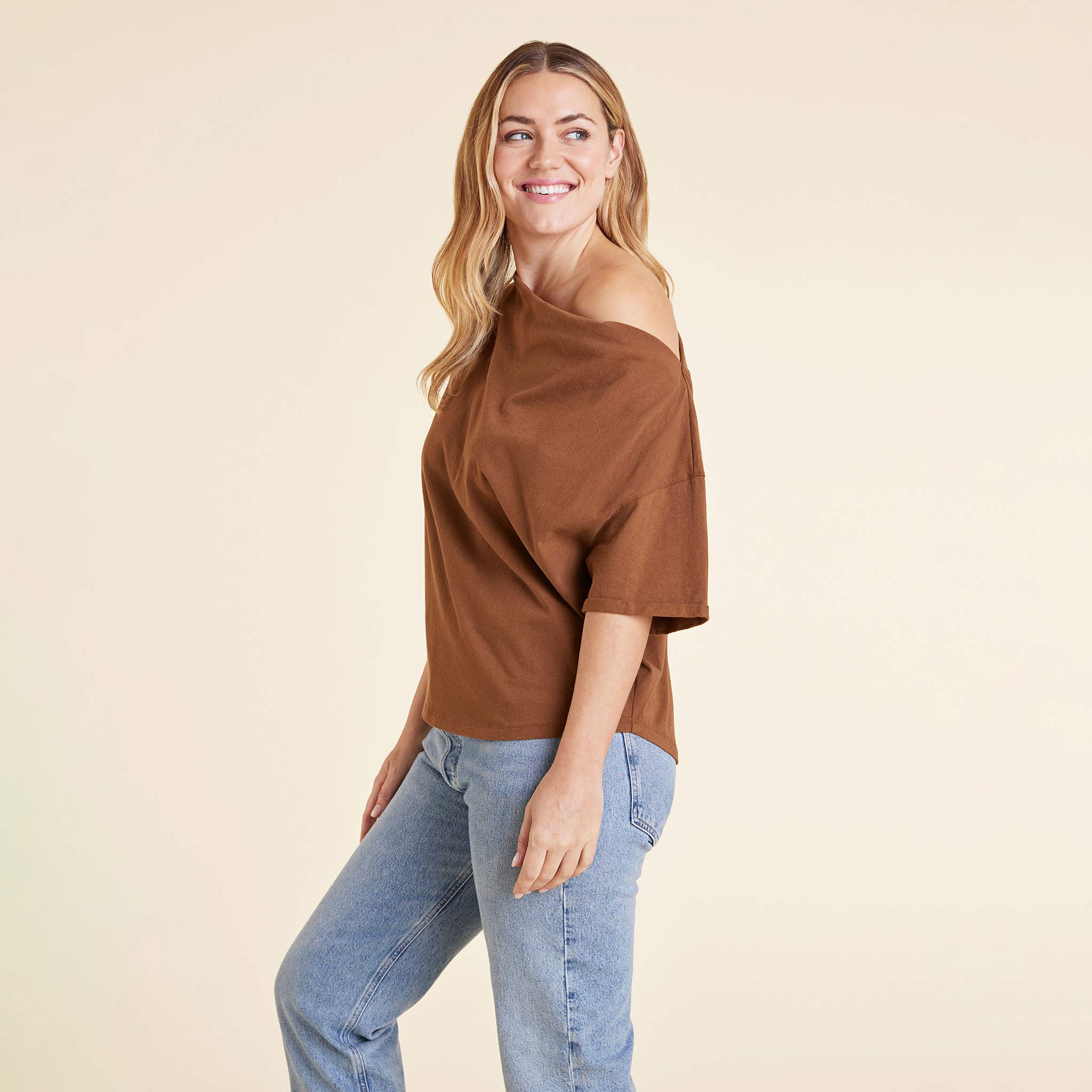 Off The Shoulder T-Shirt | Chocolate