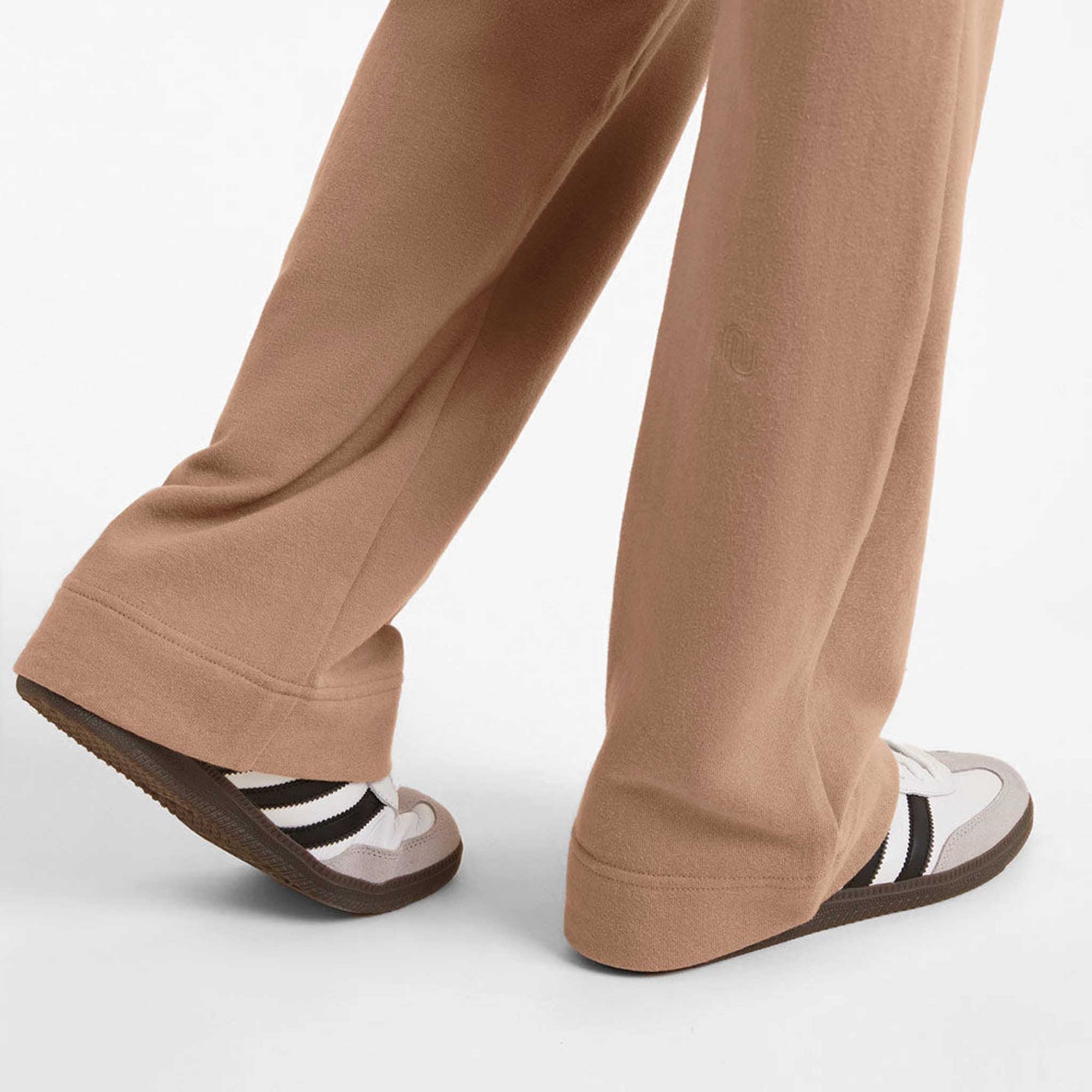 Wide Leg Sweatpant