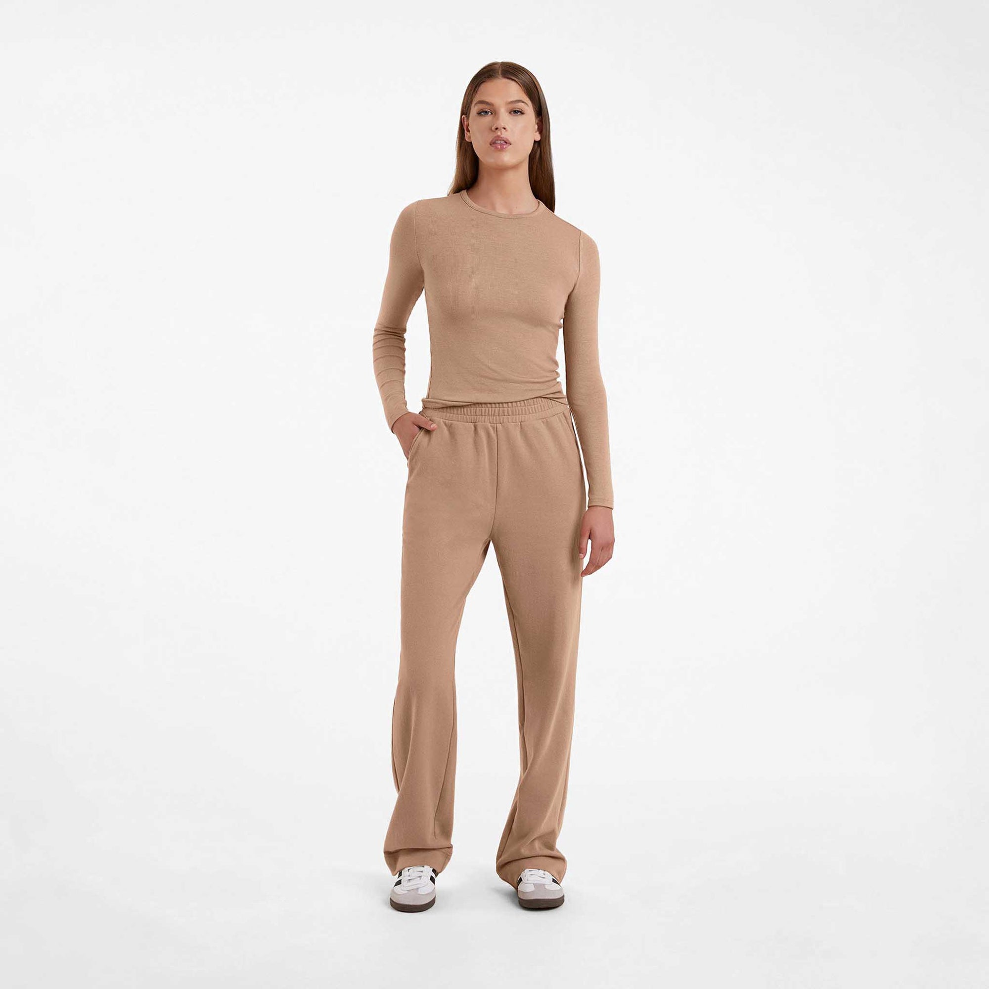 Wide Leg Sweatpant
