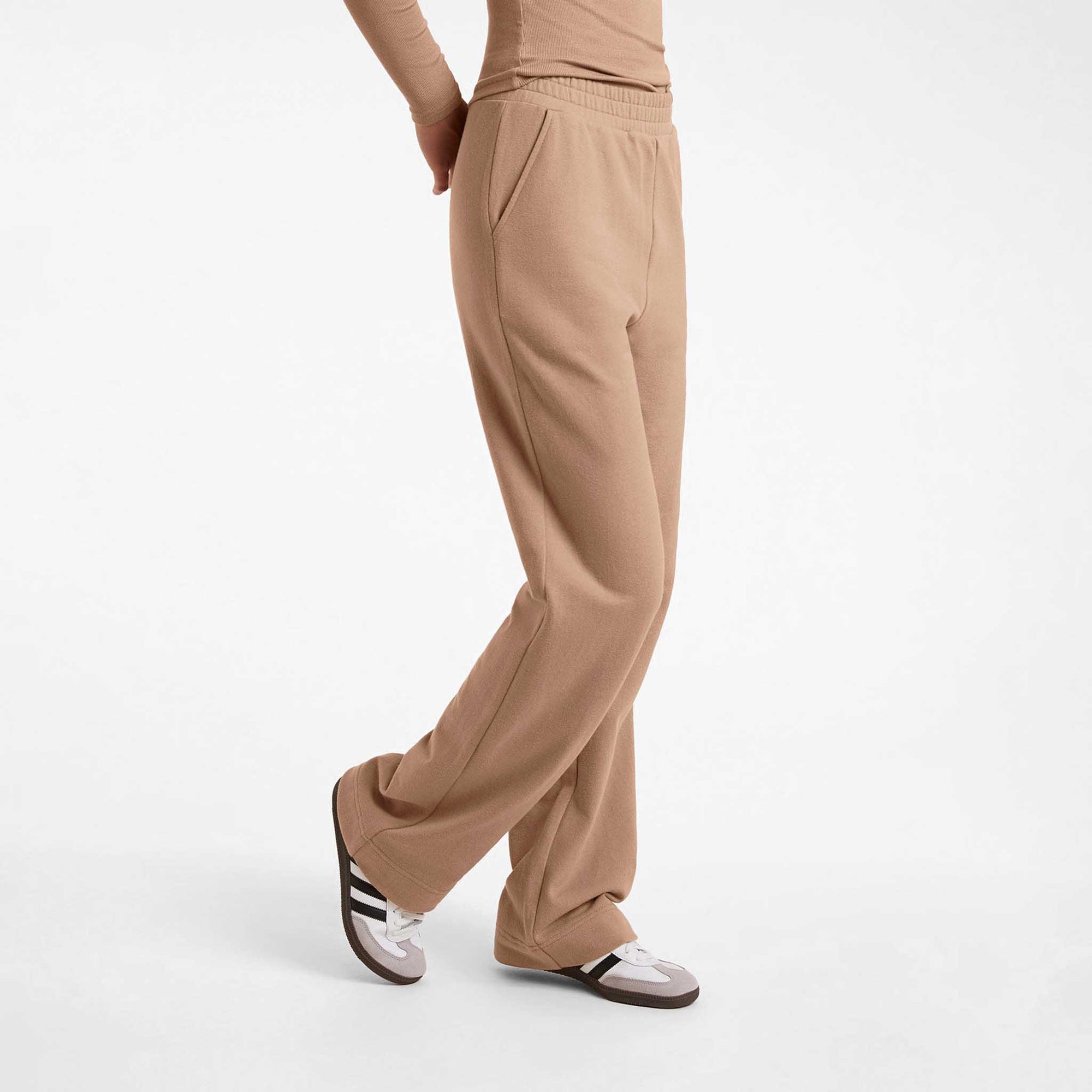 Wide Leg Sweatpant