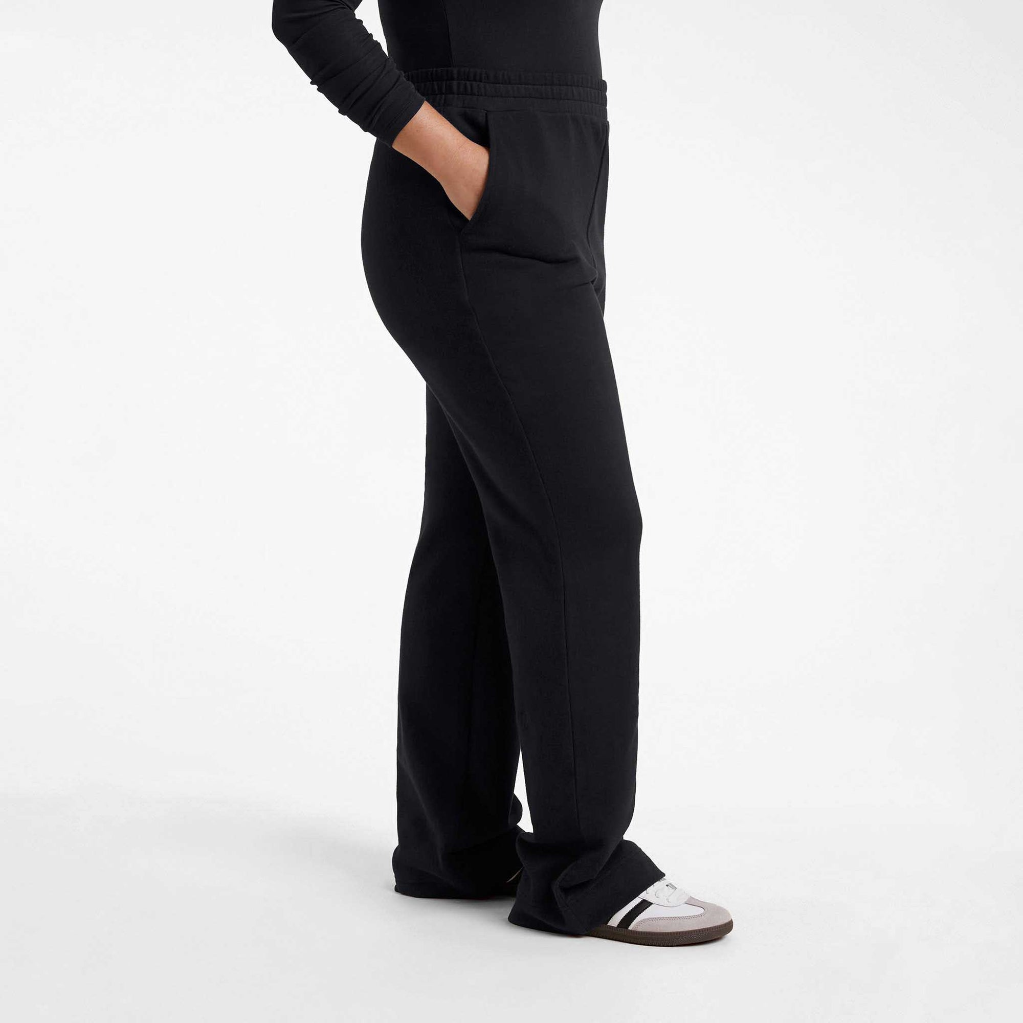Wide Leg Sweatpant