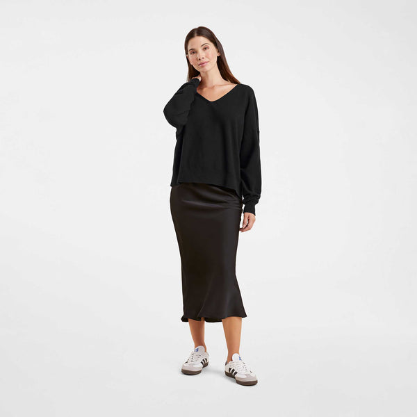 【YOURNUS】Pullover V-Neck Napping Sweatshirt Luxe Knit V-Neck Sweater | Black