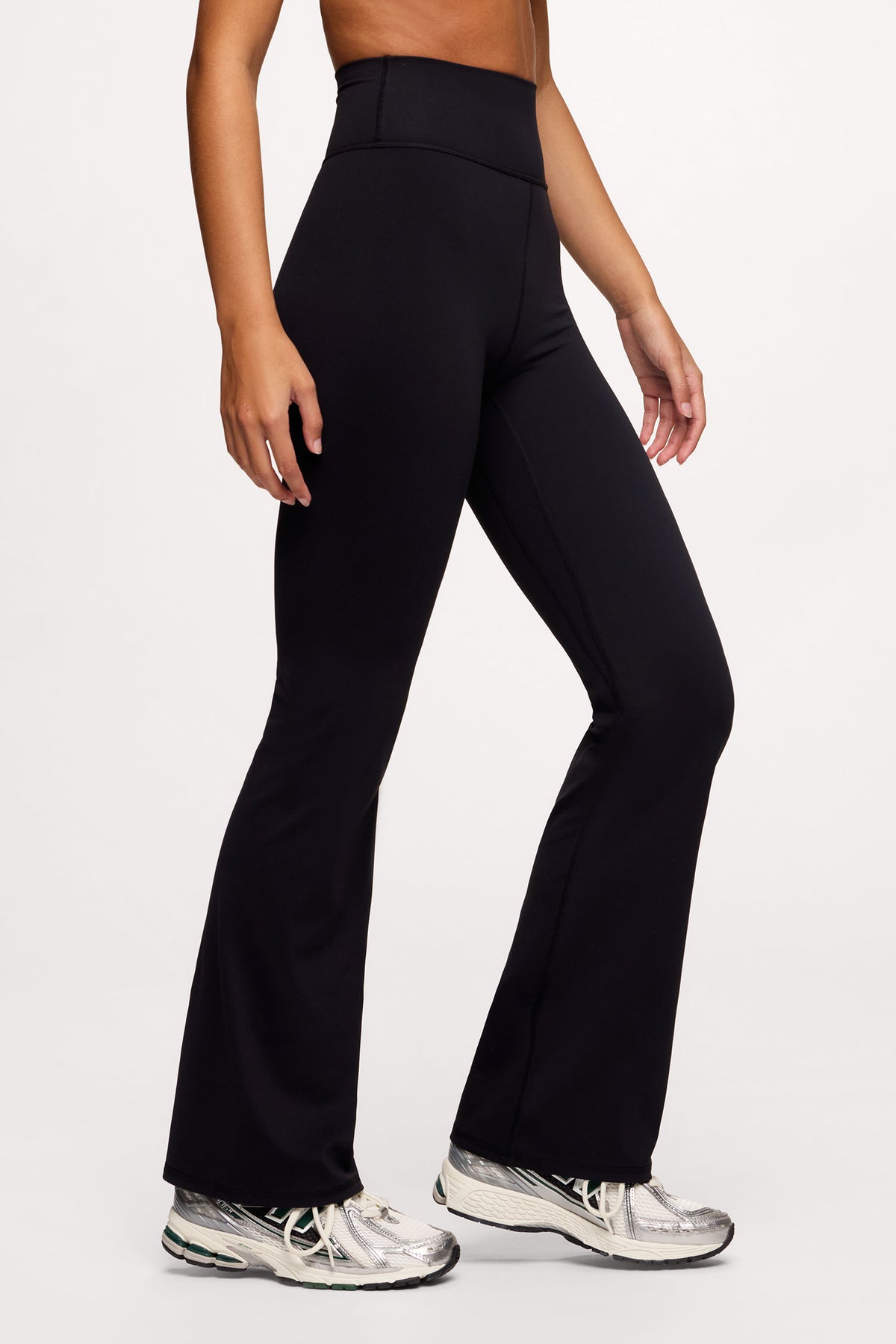 Color:Black | Motion Flare Legging