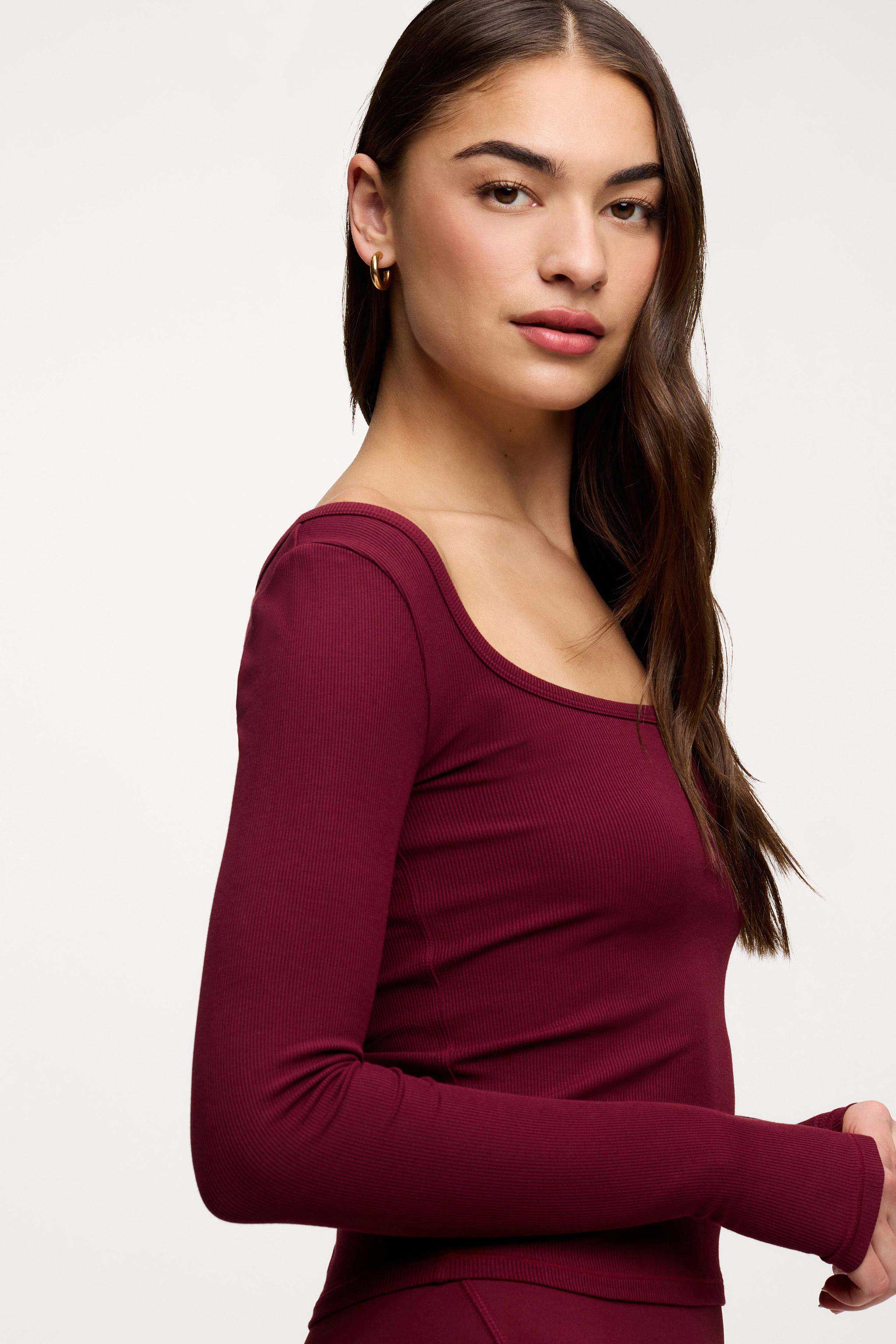 Sporty Rib Portrait Long Sleeve Top