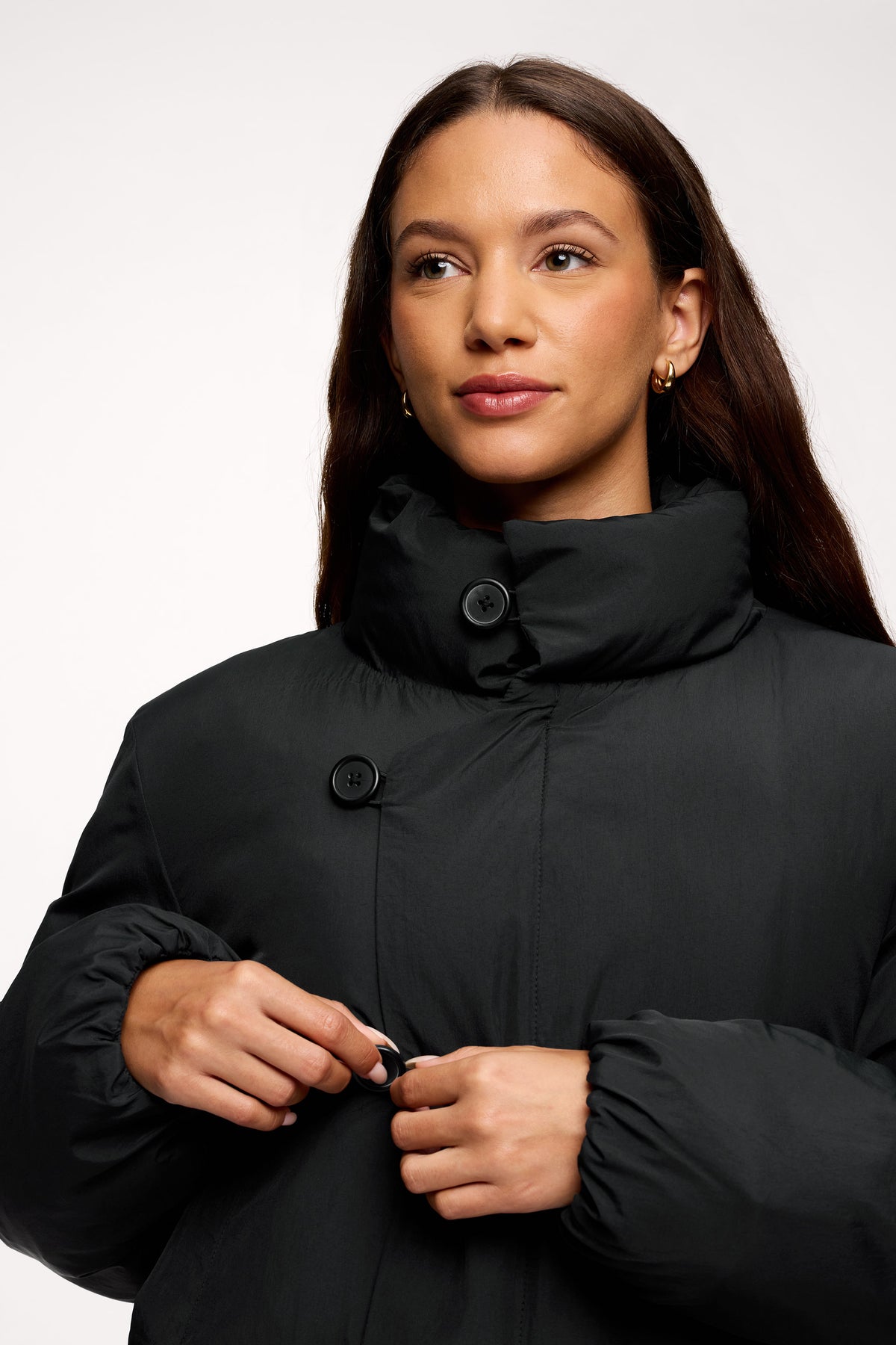 Color:Black | nuuds packable puffer jacket, lightweight puffer jacket women, women’s puffer jacket, insulated jacket, everyday layering