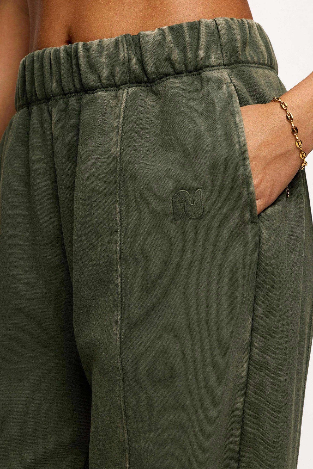 Color:Darkest Olive | nuuds women’s jogger pants relaxed fit - soft fleece fabric jogger pants for women