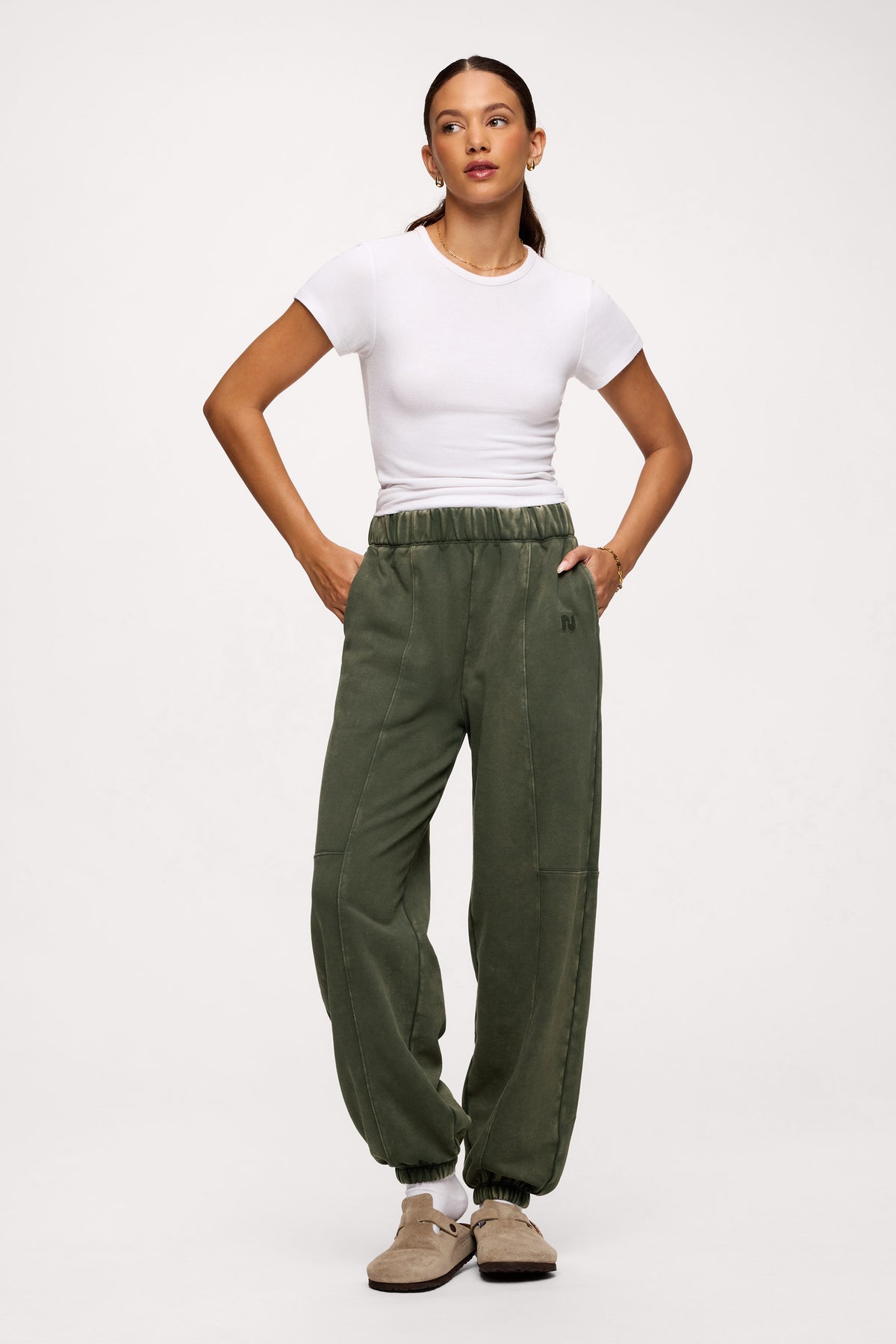 Color:Darkest Olive | nuuds women’s jogger pants relaxed fit - soft fleece fabric jogger pants for women