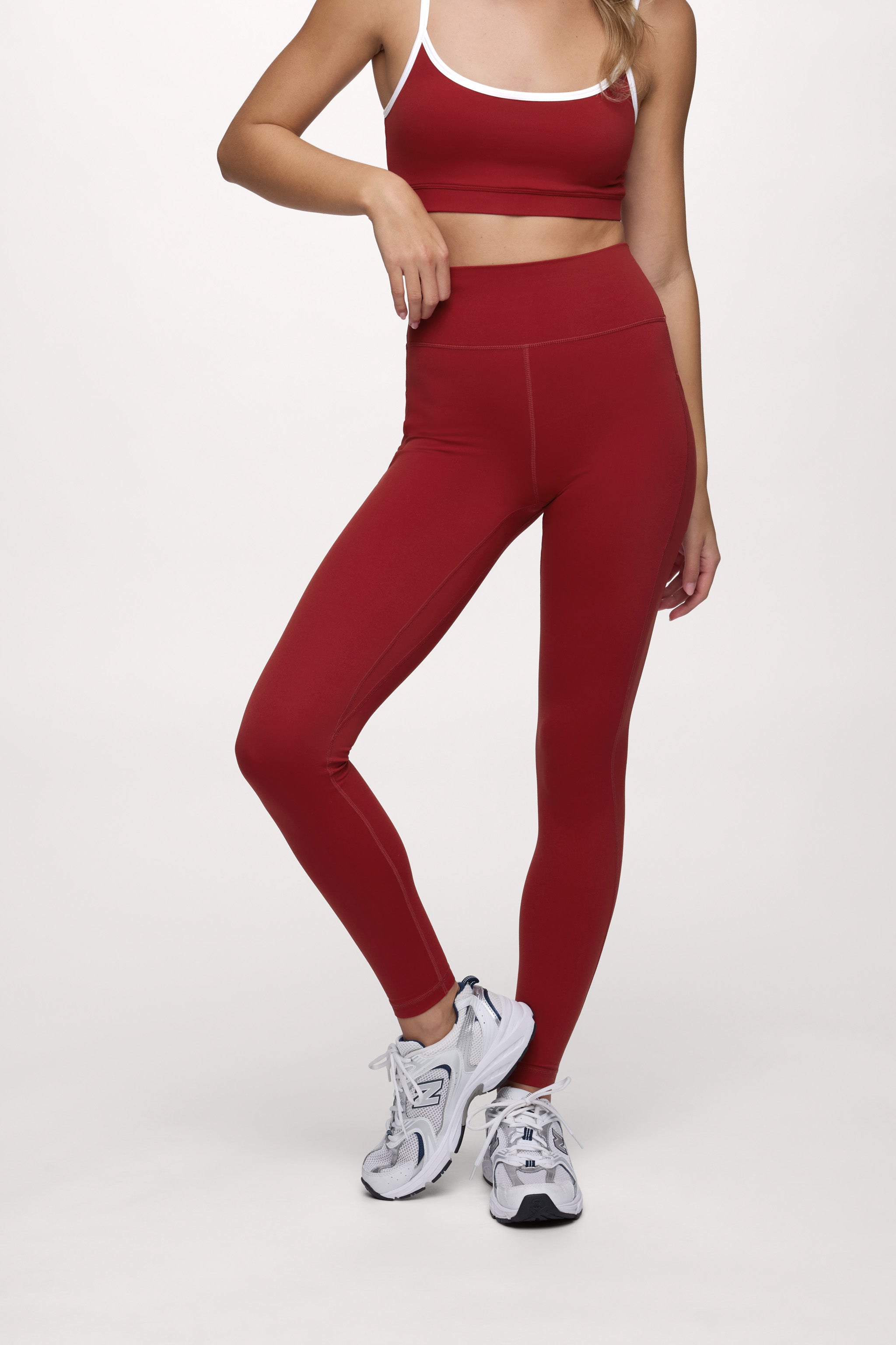 Motion Legging with Pocket | Scarlet