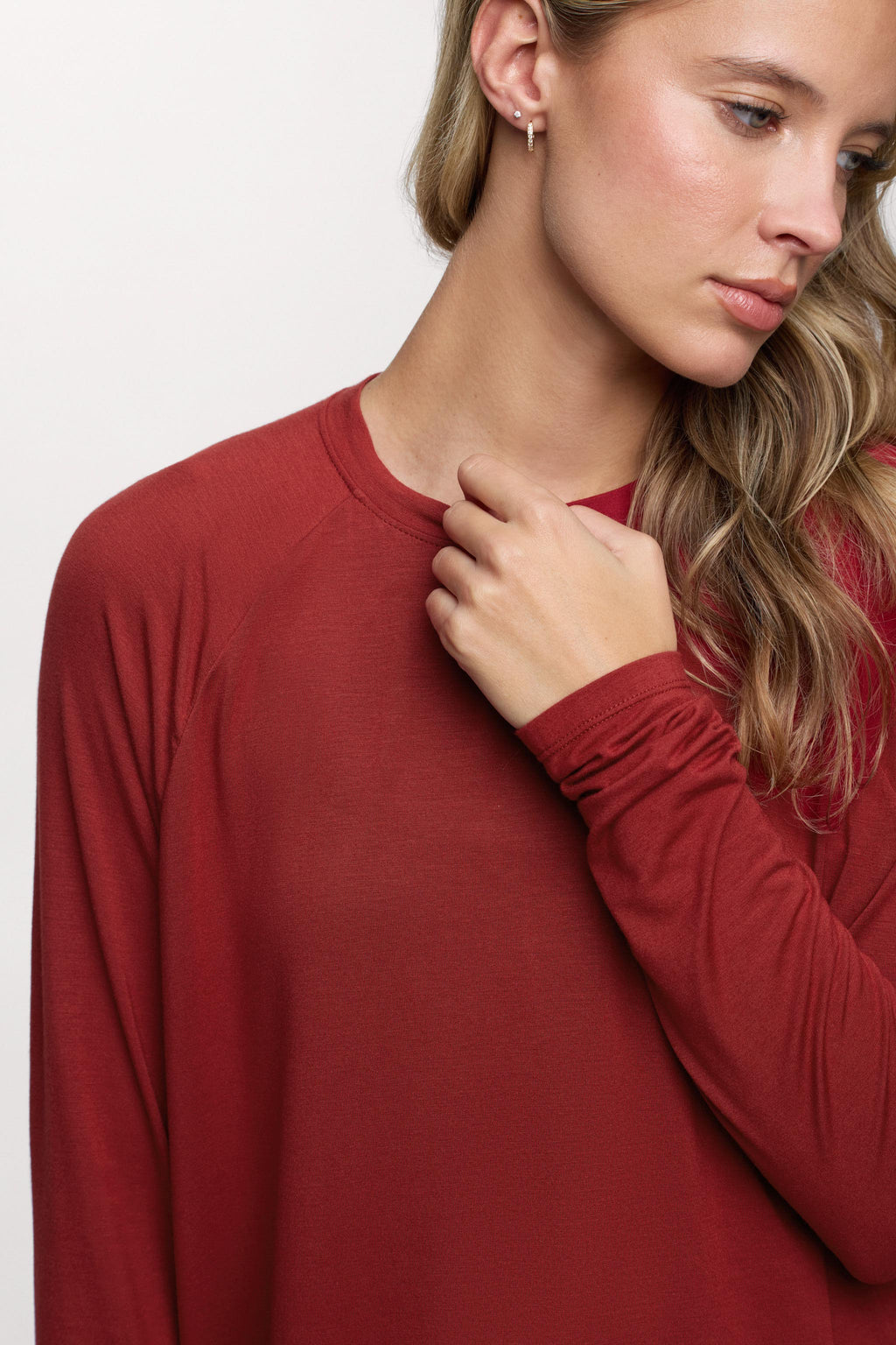 Featherweight Active Long Sleeve Shirt | Scarlet