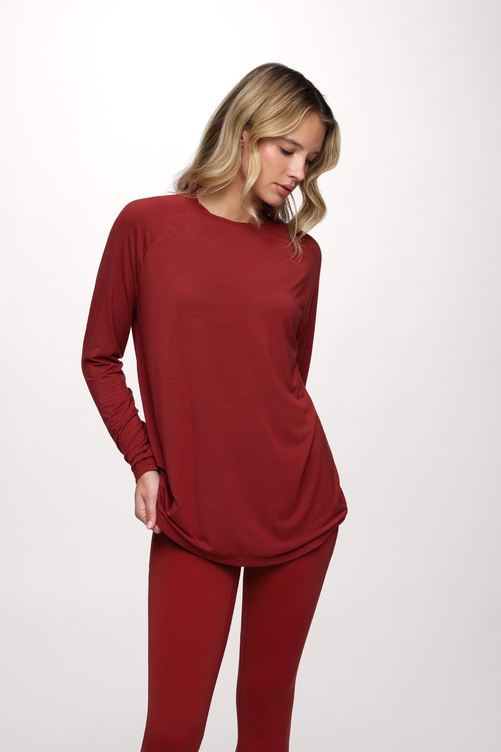 Featherweight Active Long Sleeve Shirt | Scarlet