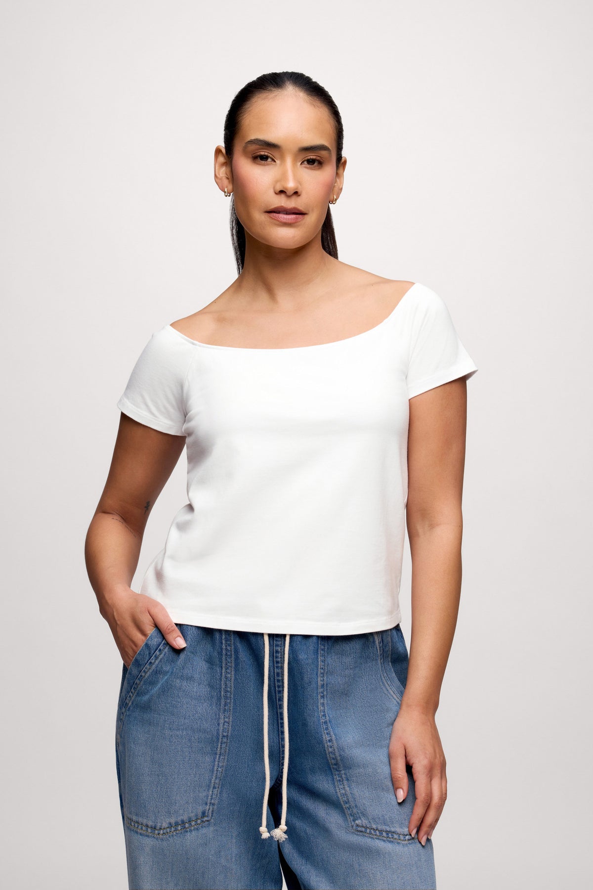 Color:White | Ease Tee