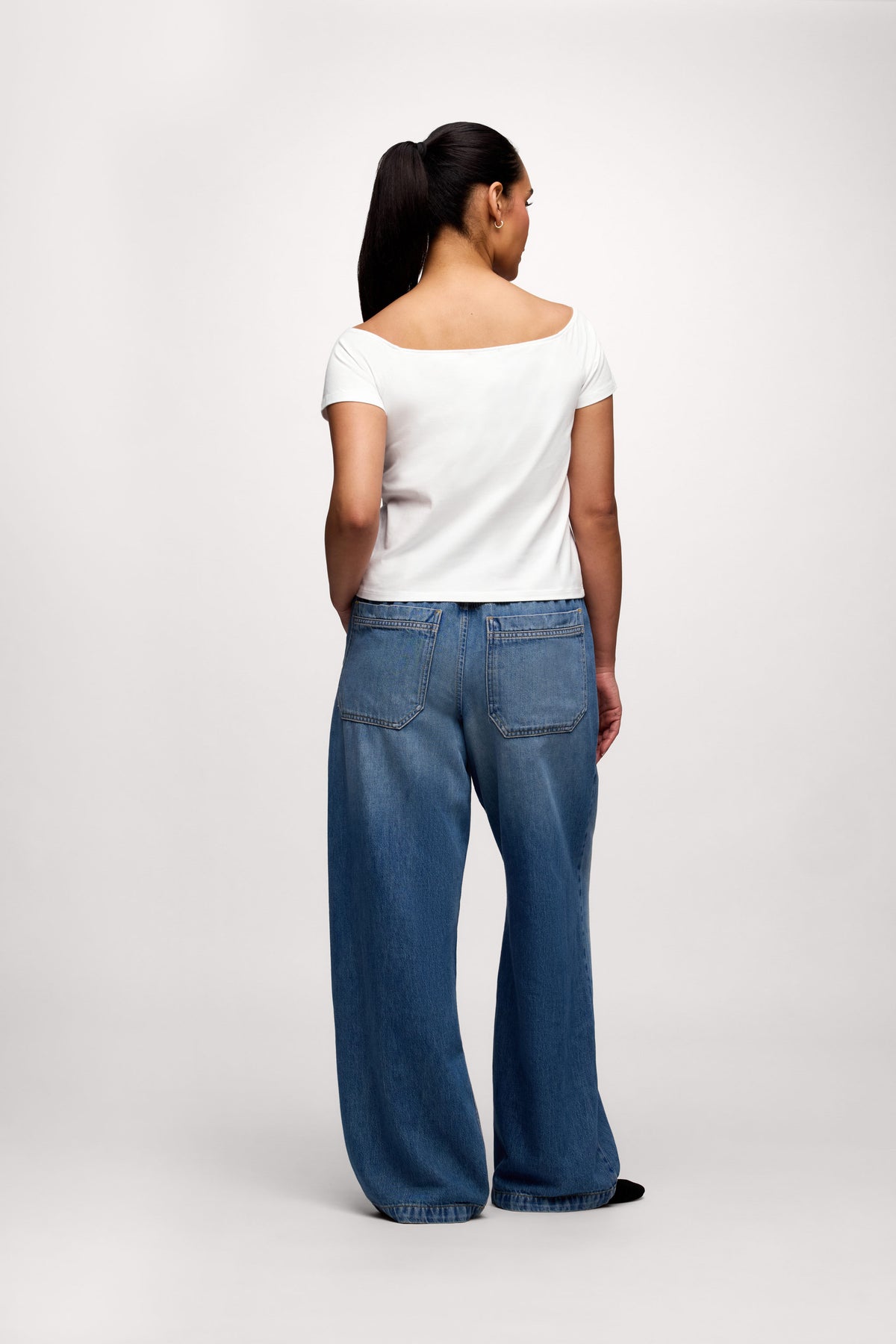 Color:White | Ease Tee