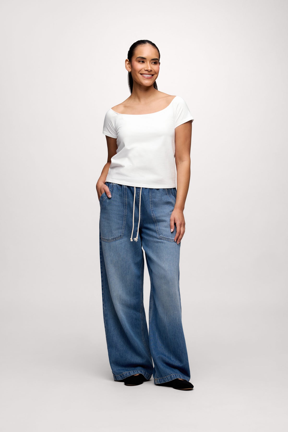 Color:White | Ease Tee