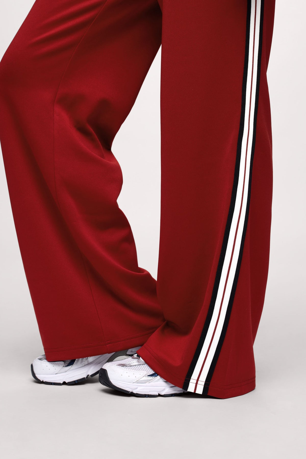 Color:Scarlet | Relay Pant