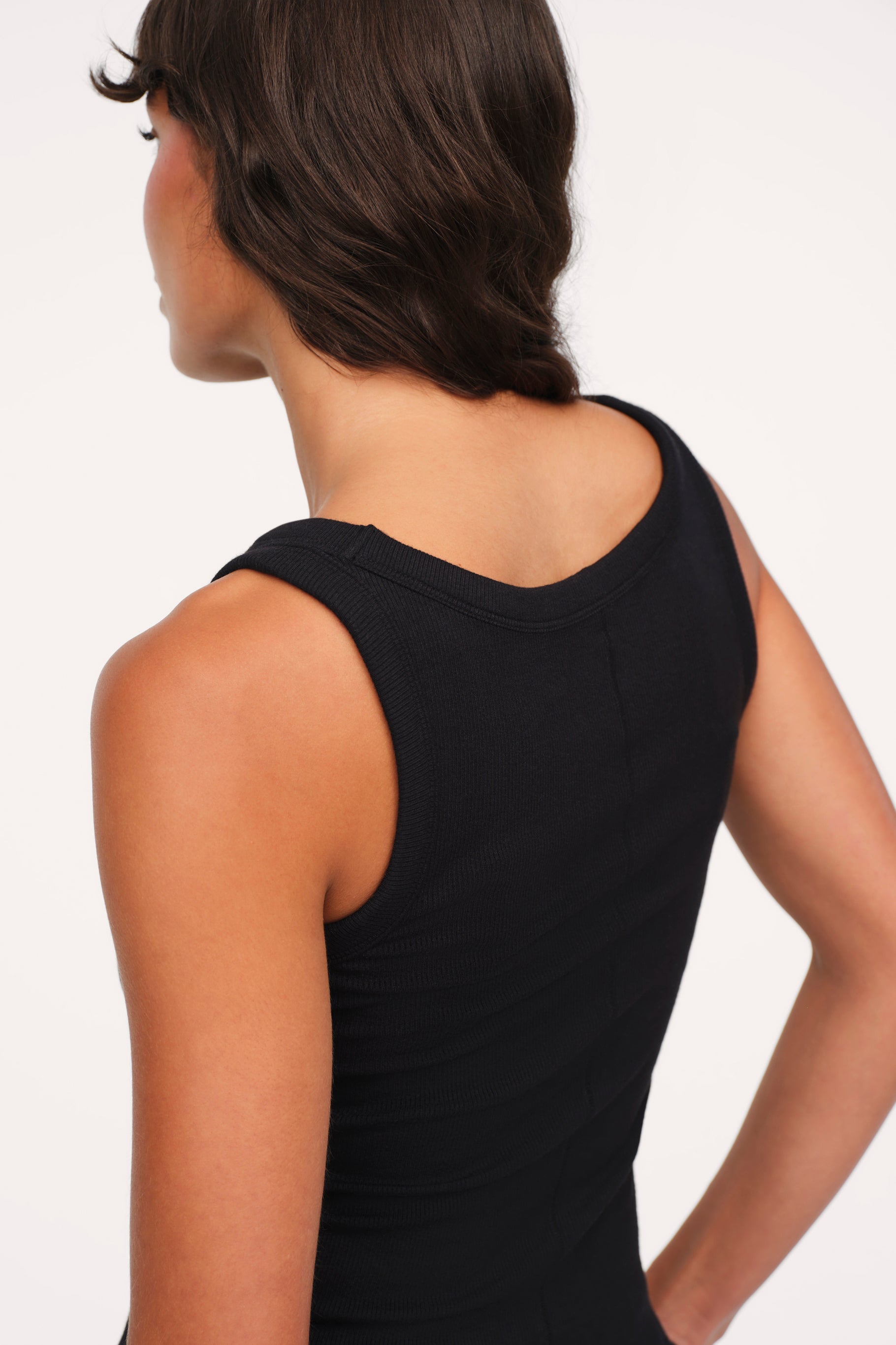 Slinky Rib Tank