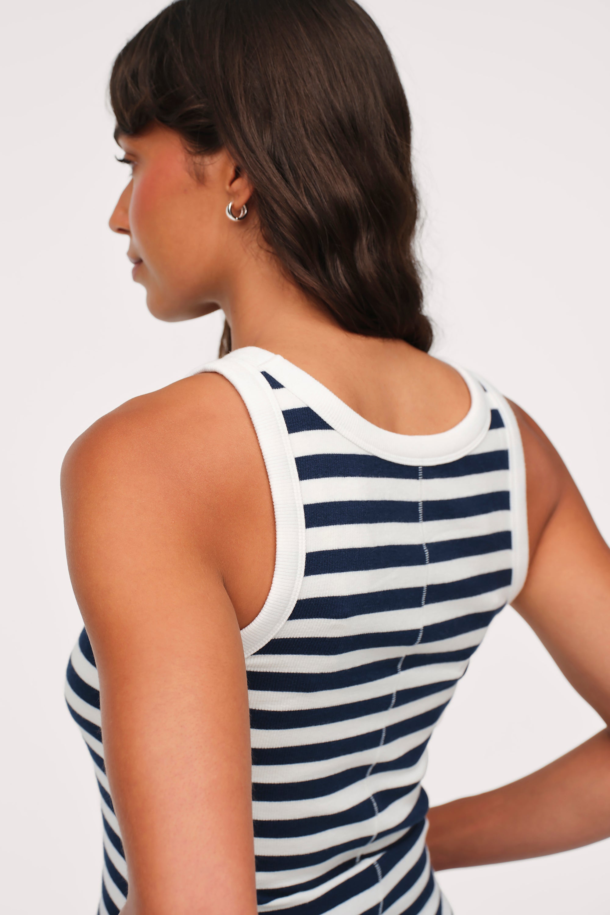 Slinky Rib Tank
